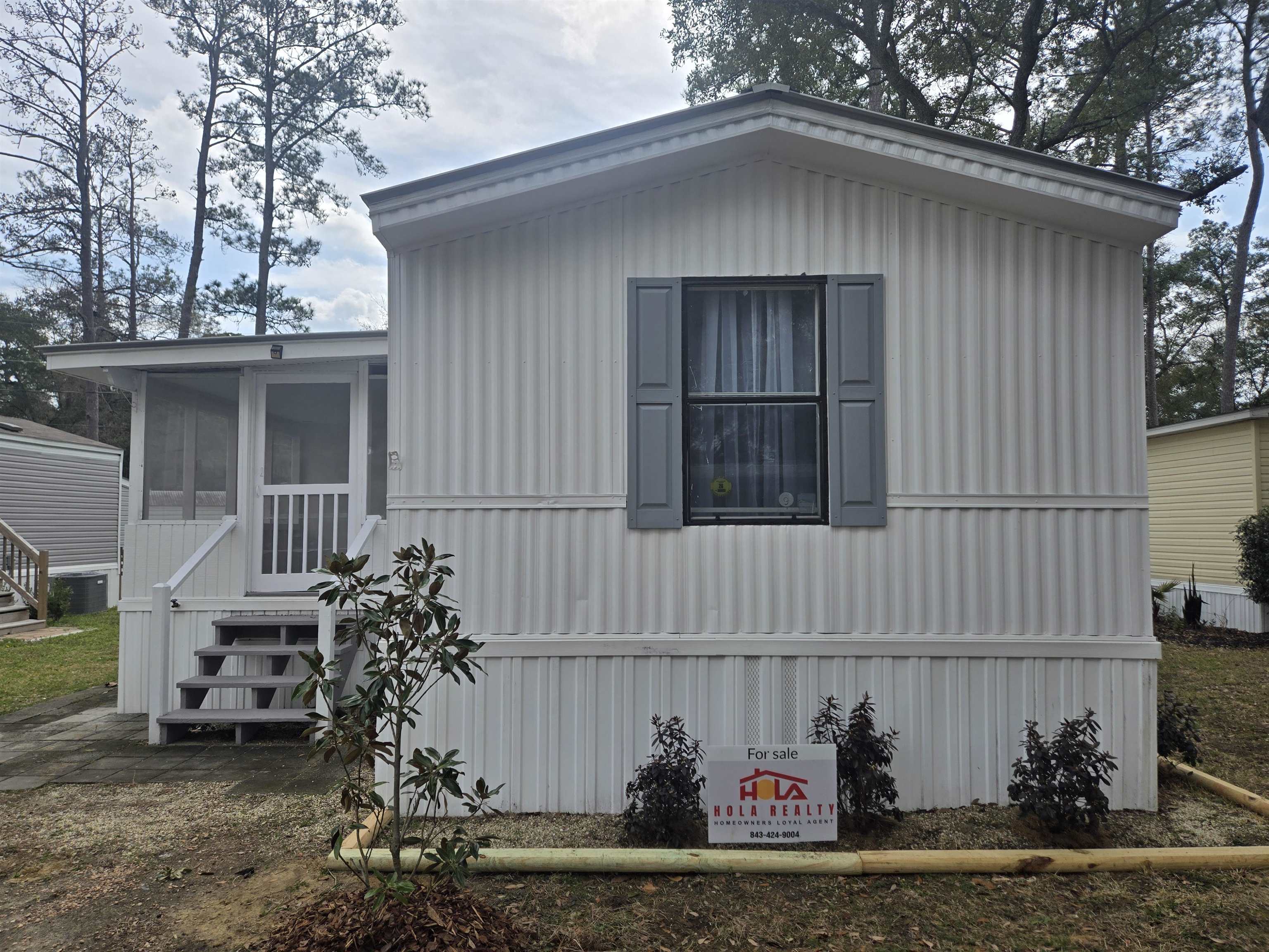 491 Clubhouse Rd. Garden City, SC 29576