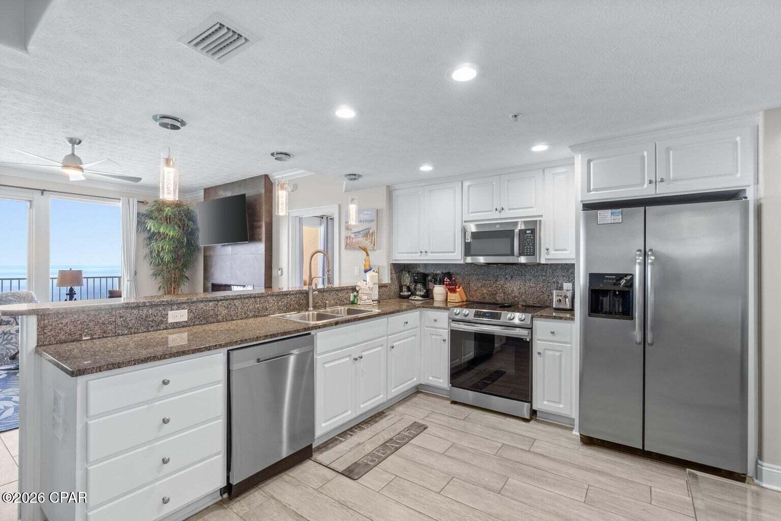 Image 12 For 5004 Thomas Drive 1811