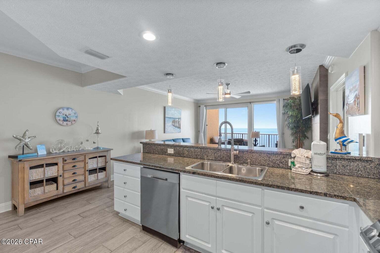 Image 15 For 5004 Thomas Drive 1811