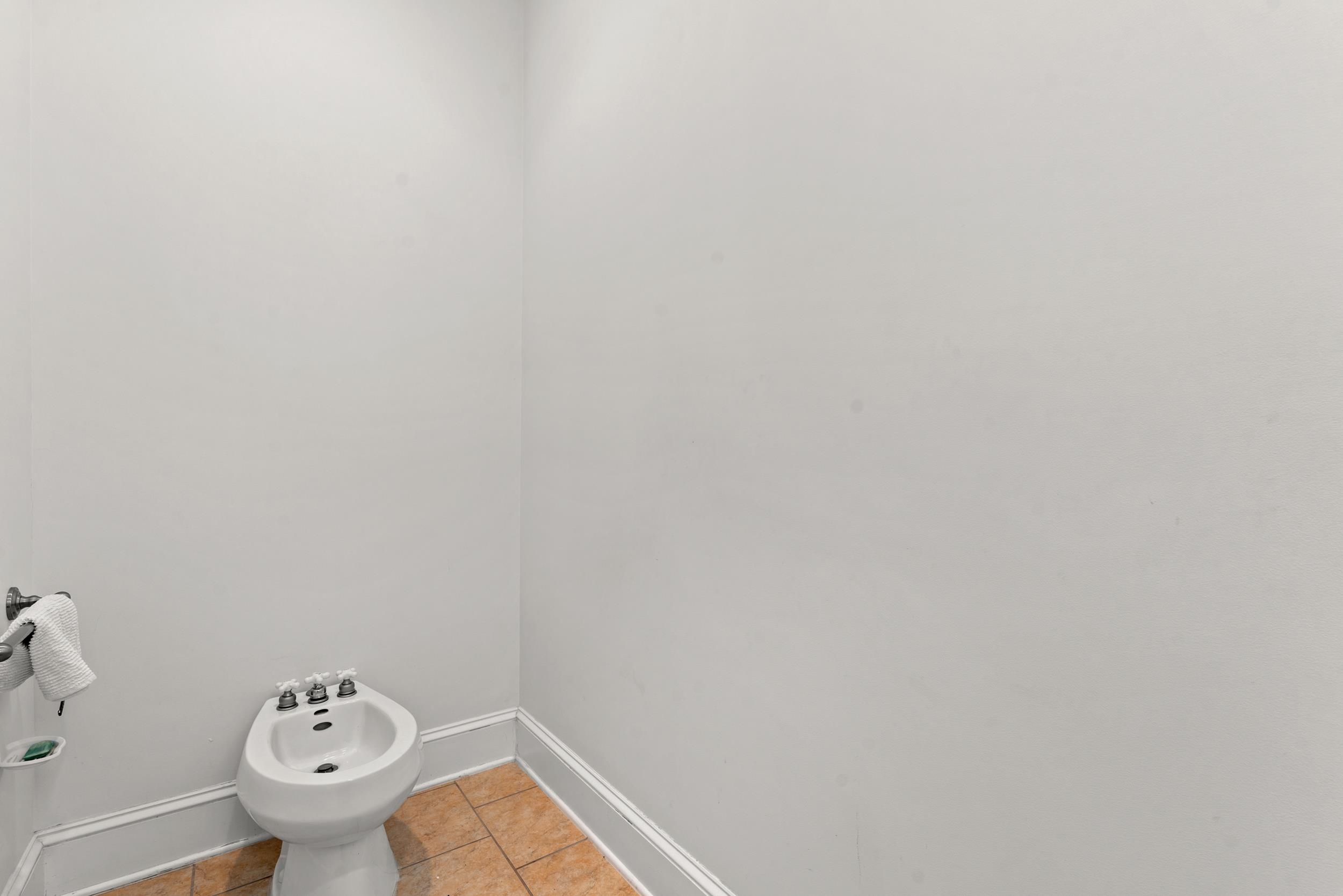 2604615 | Photo 26