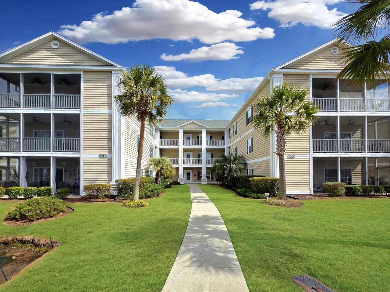 2030 Cross Gate Blvd UNIT #303 Surfside Beach, SC 29575