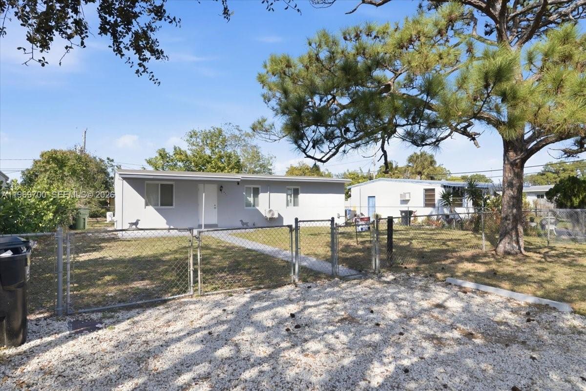 Lauderdale Manors Add