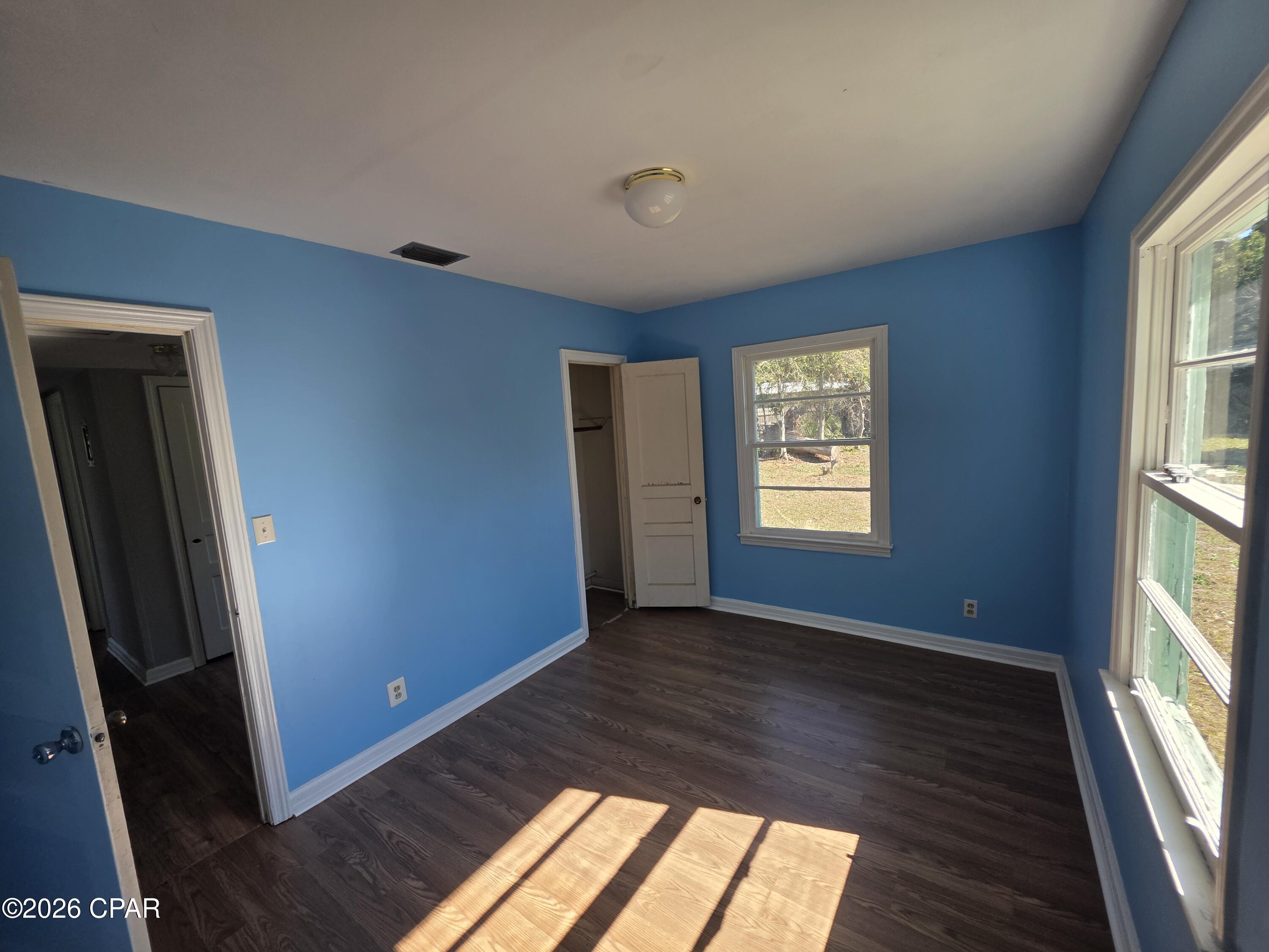 Image 11 For 1010 2nd Place