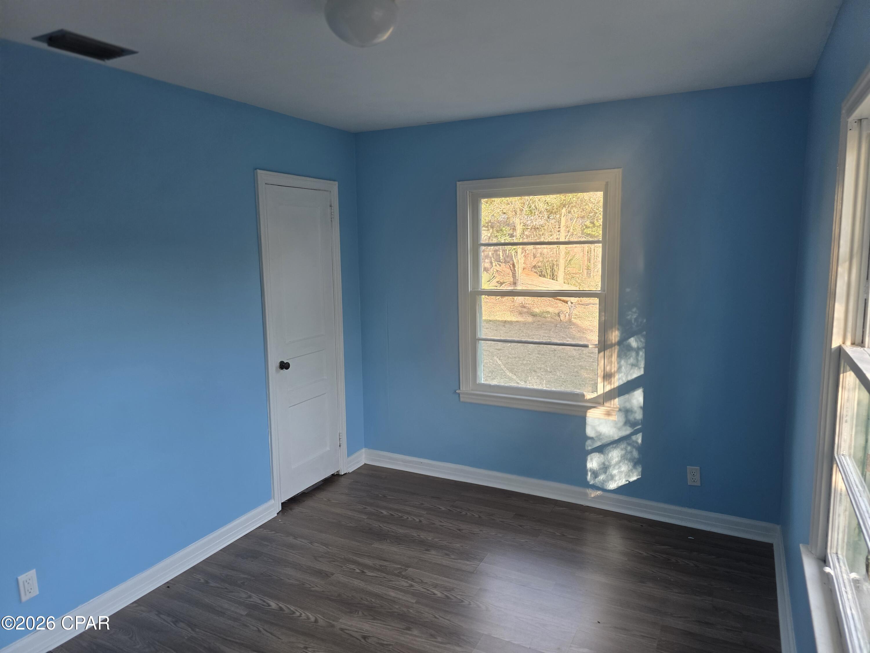 Image 16 For 1010 2nd Place