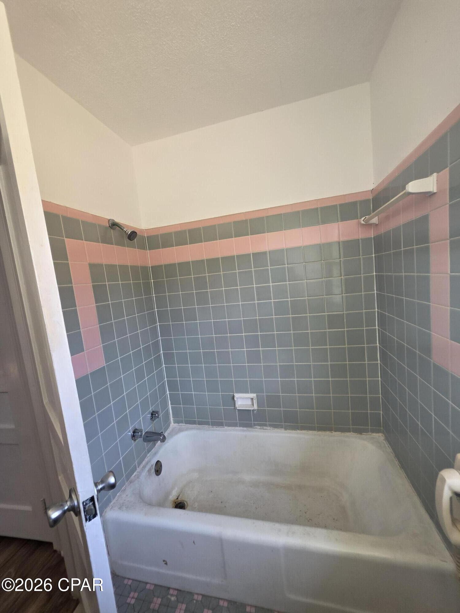 Image 20 For 1010 2nd Place