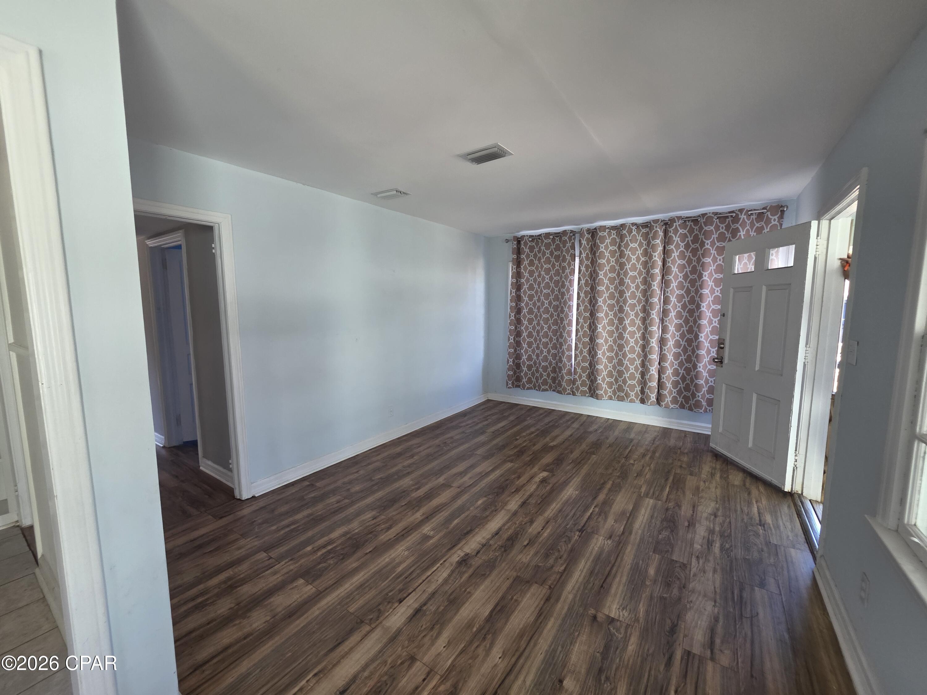 Image 3 For 1010 2nd Place