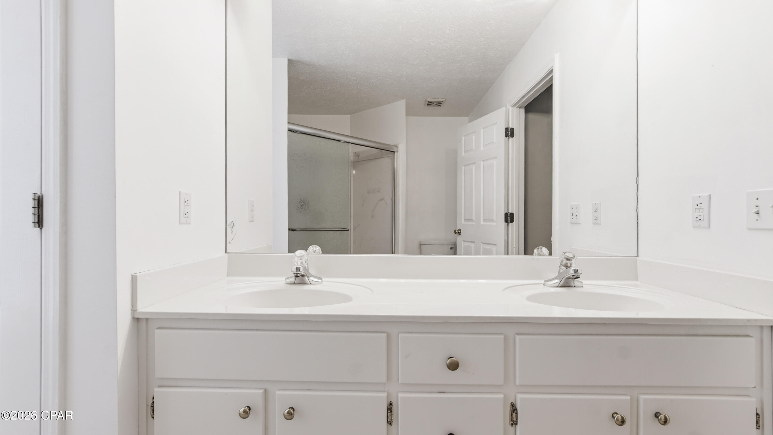 Image 17 For 919 Pelican Place