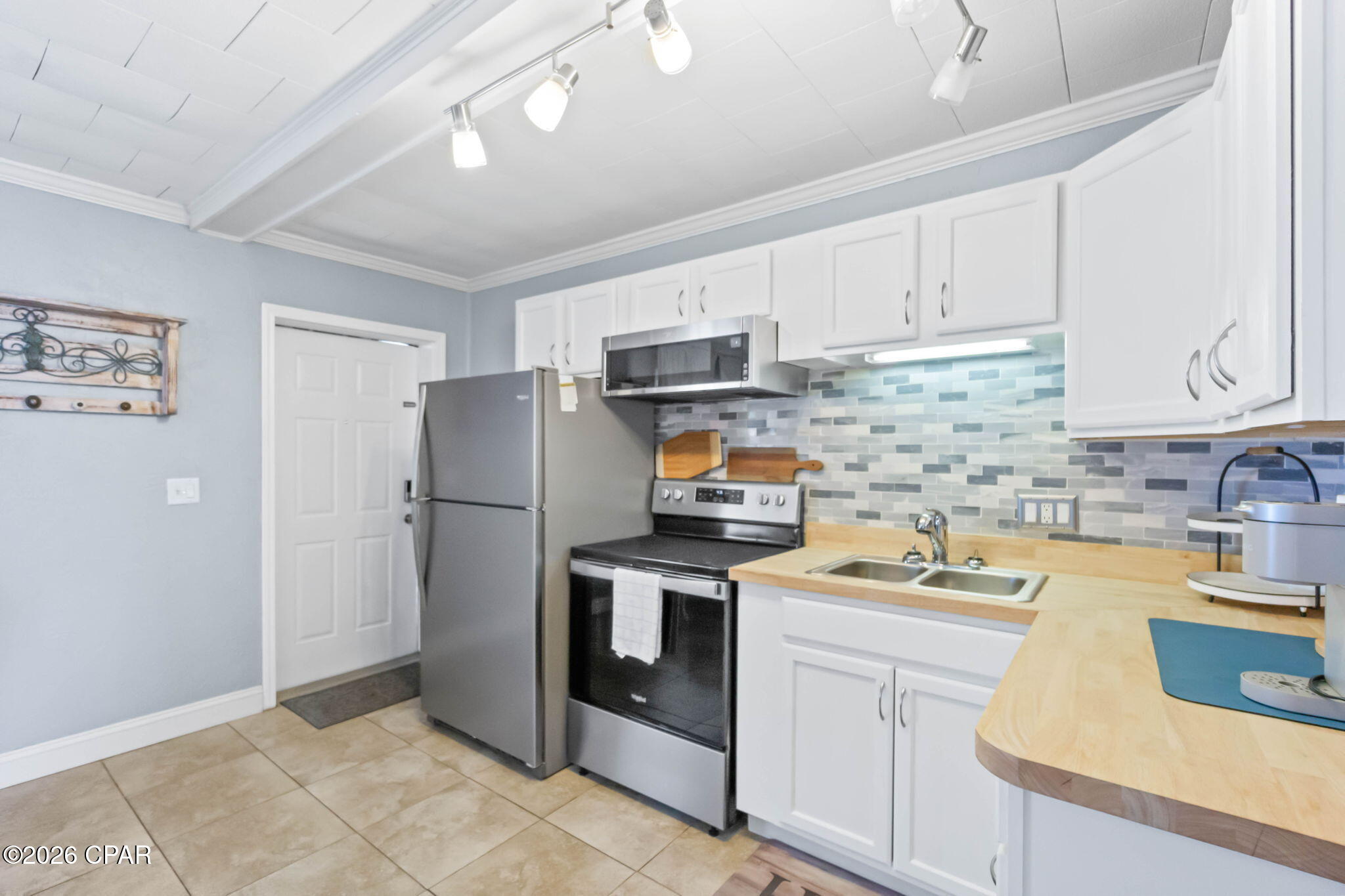 Image 6 For 8000 Surf Drive 3