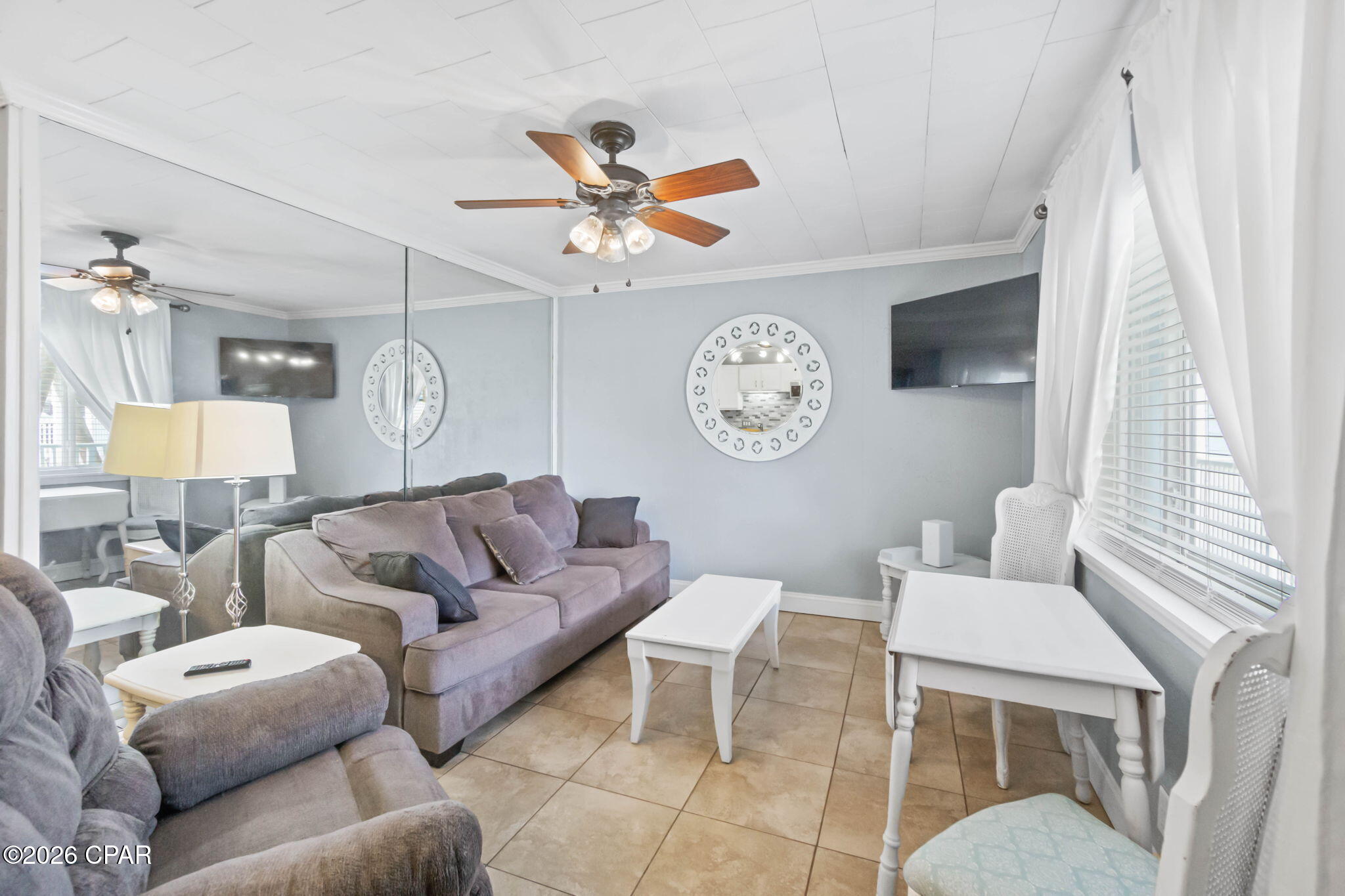 Image 7 For 8000 Surf Drive 3