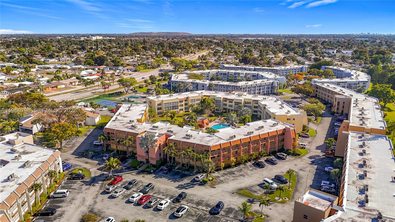 Royal Park Gardens Ii-E C