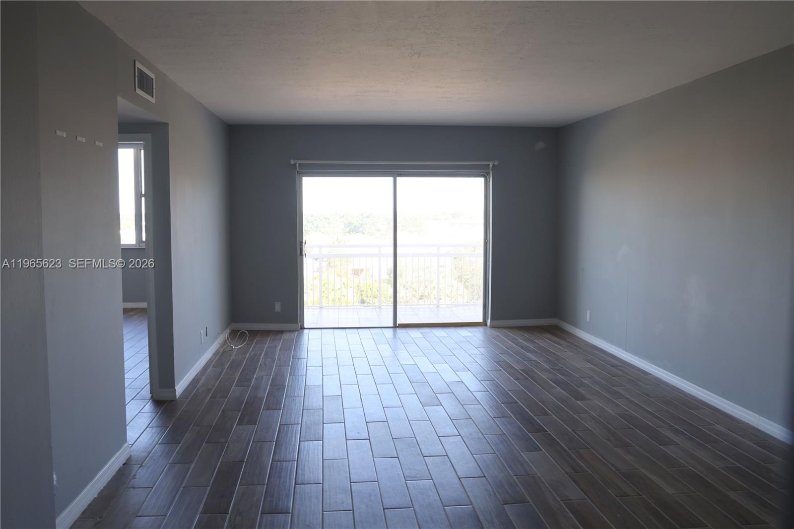 Hillcrest No 21 Condo