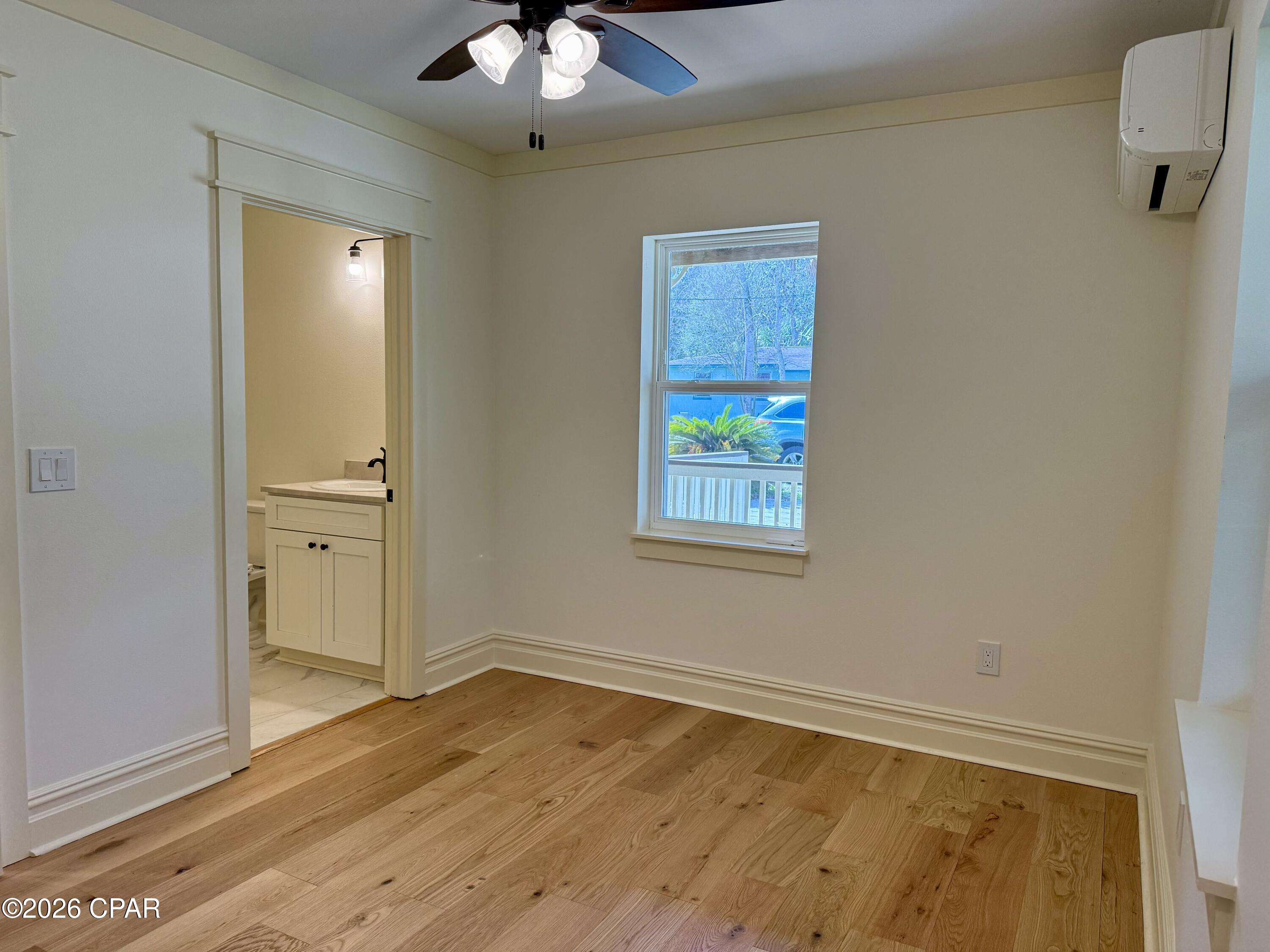 Listing photo id 15 for 145 6th Street