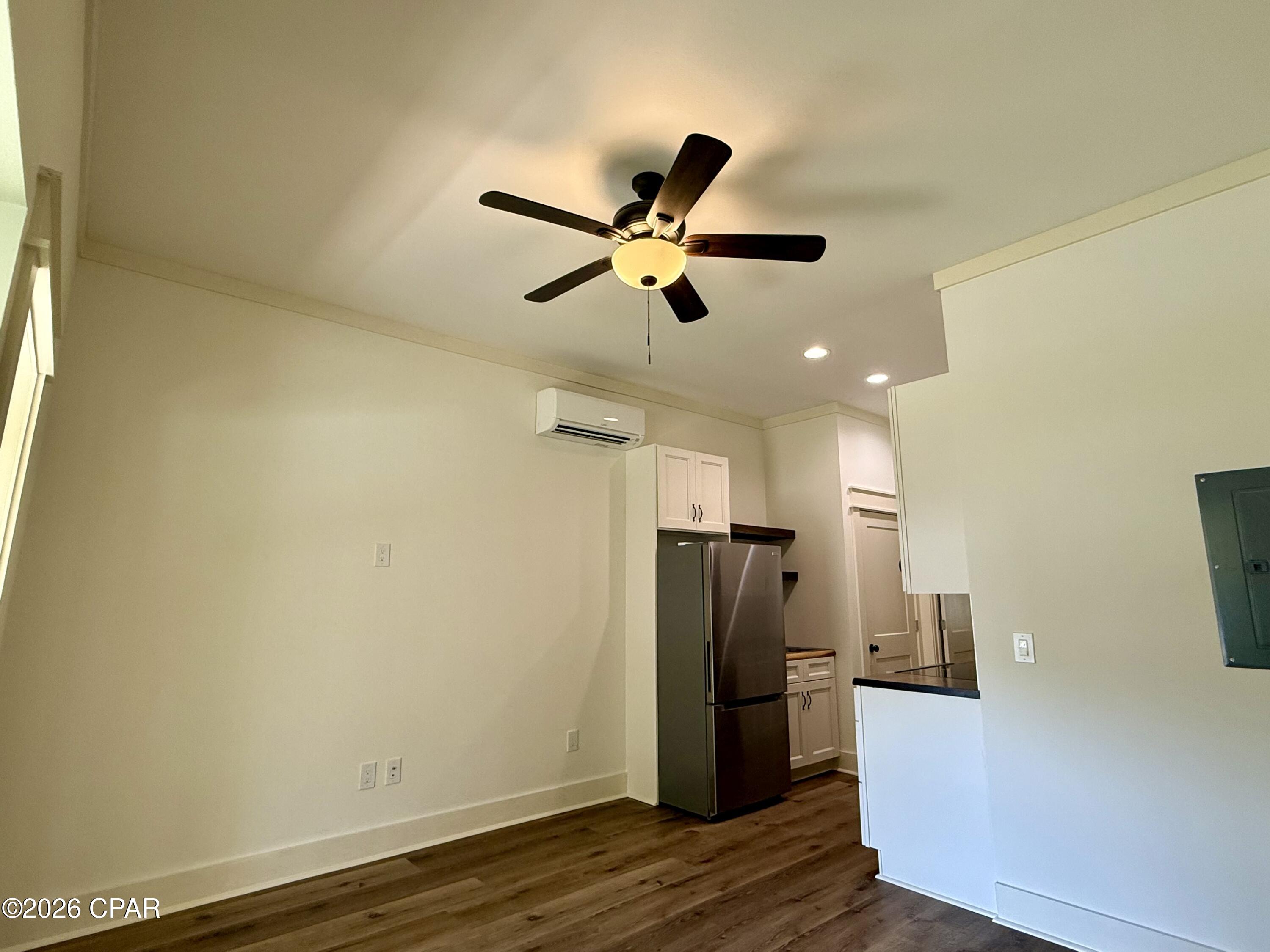 Image 19 For 145 6th Street