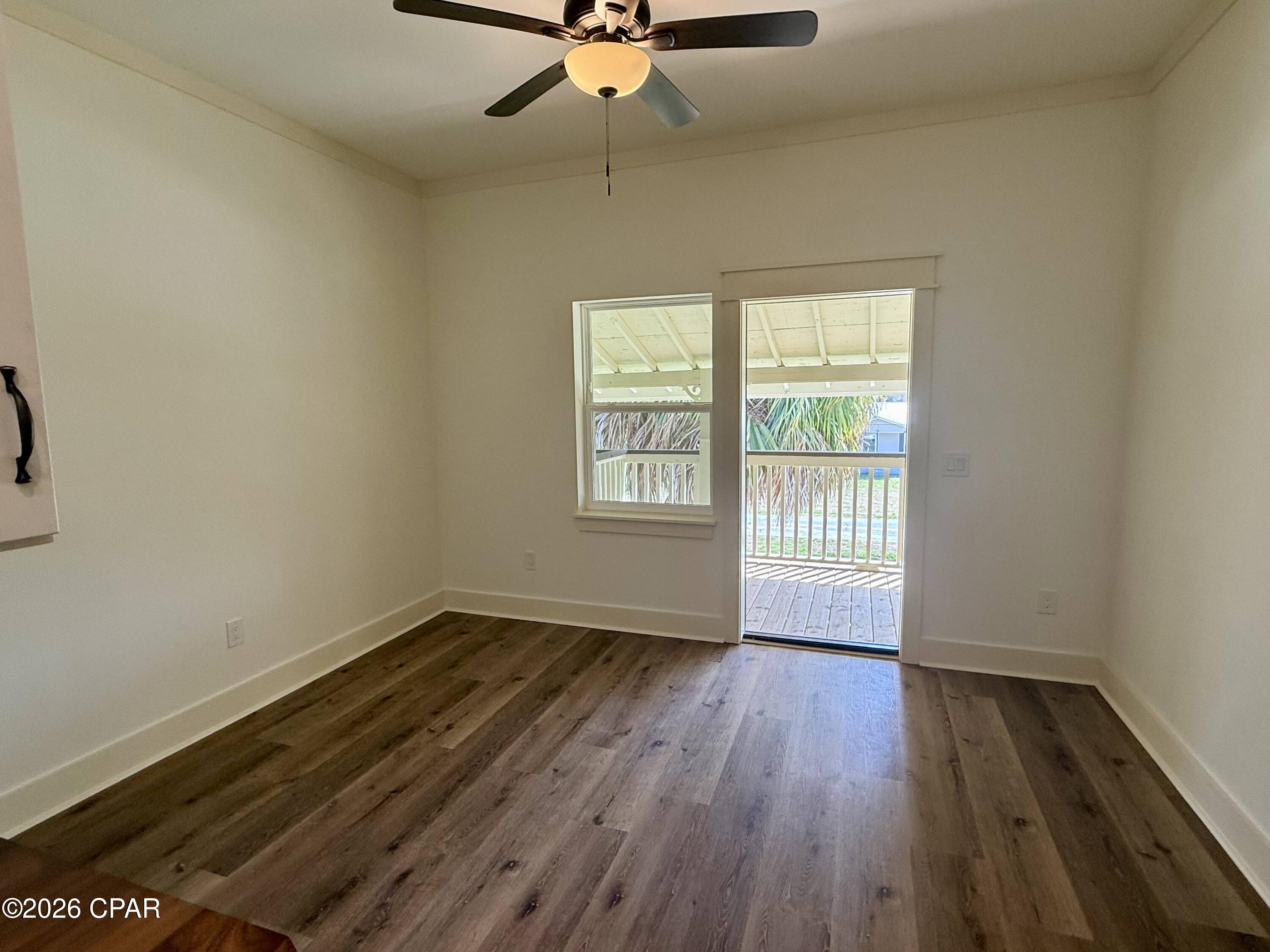 Listing photo id 20 for 145 6th Street