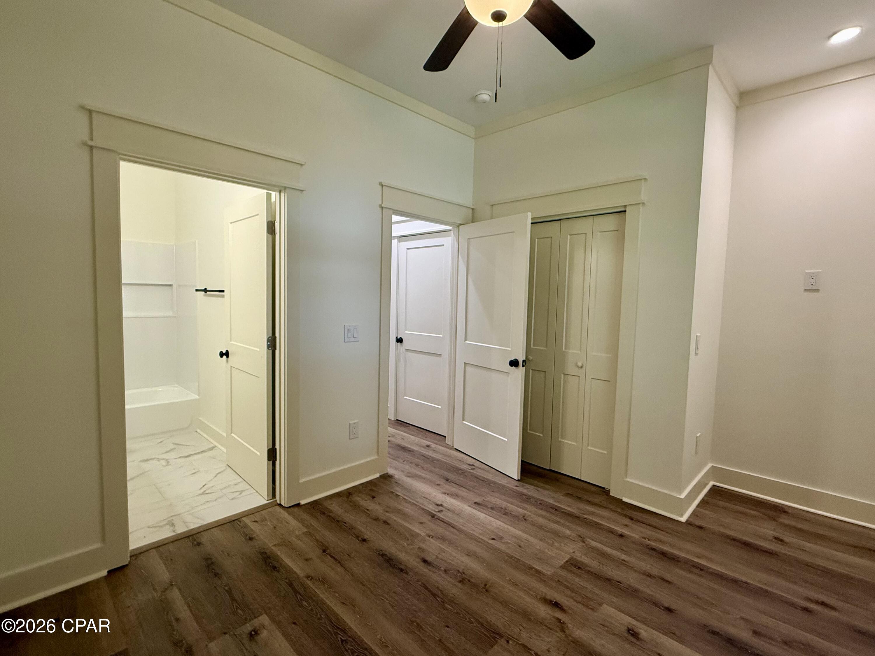 Listing photo id 30 for 145 6th Street