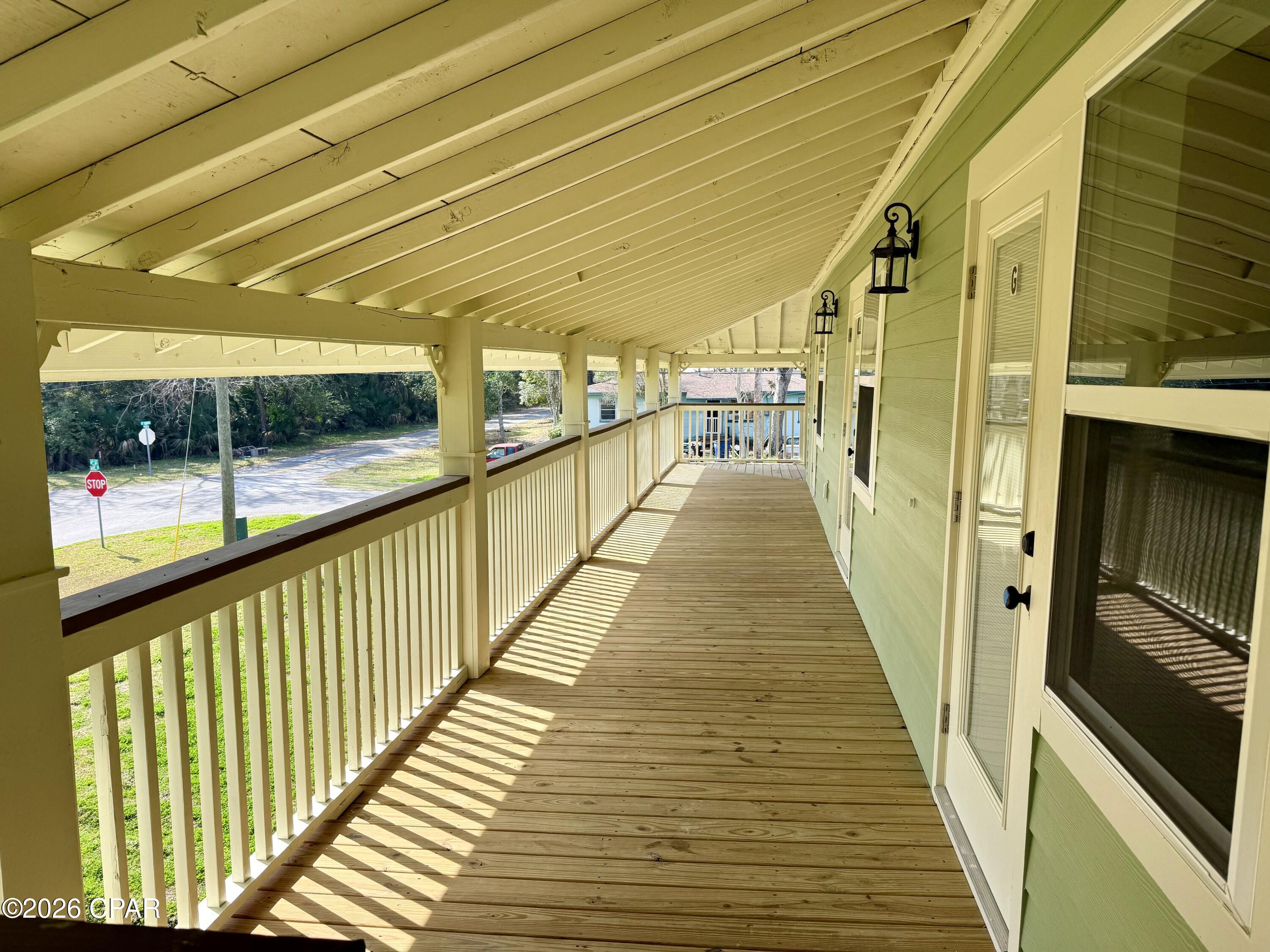 Listing photo id 32 for 145 6th Street