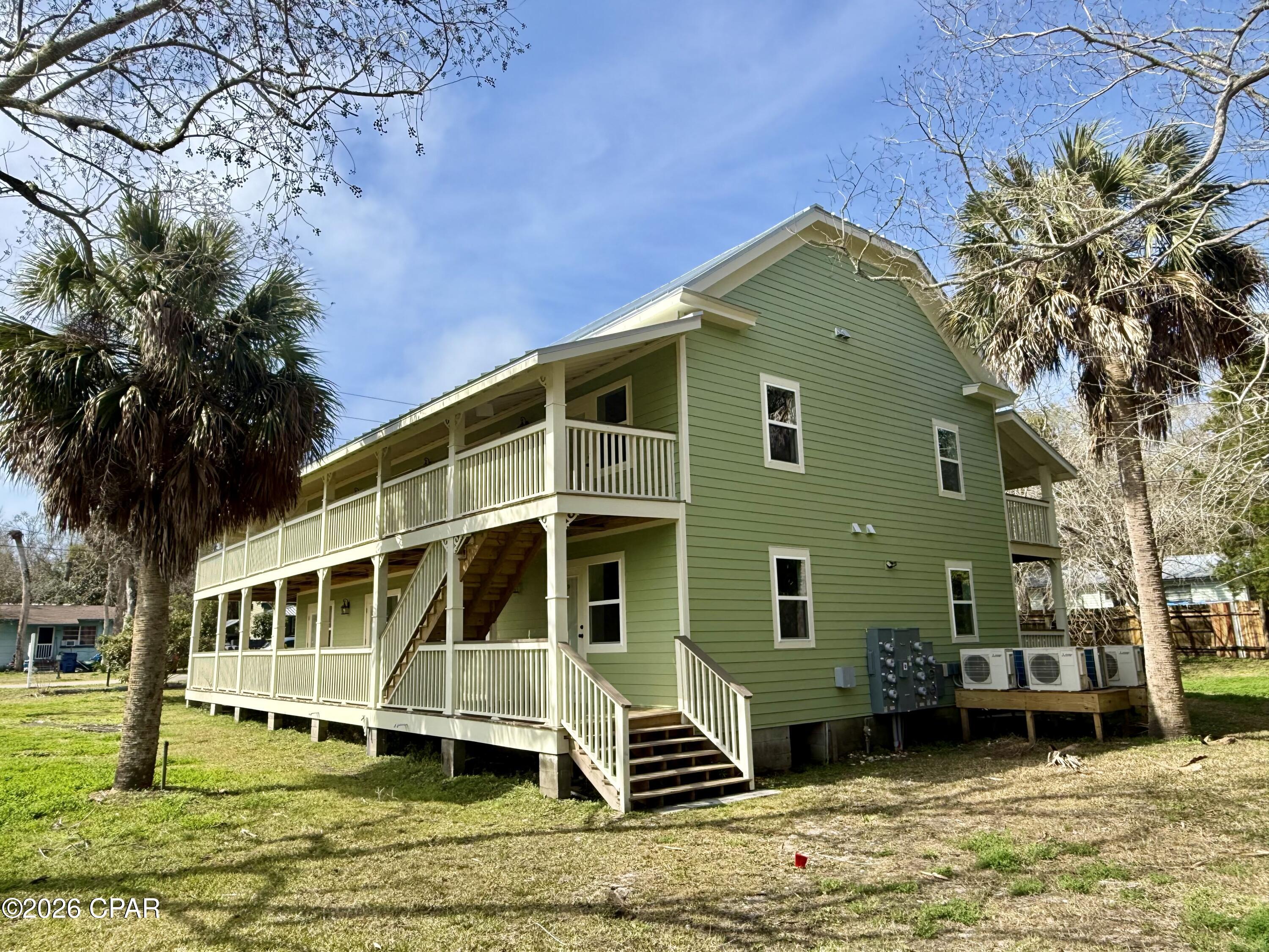 Listing photo id 39 for 145 6th Street