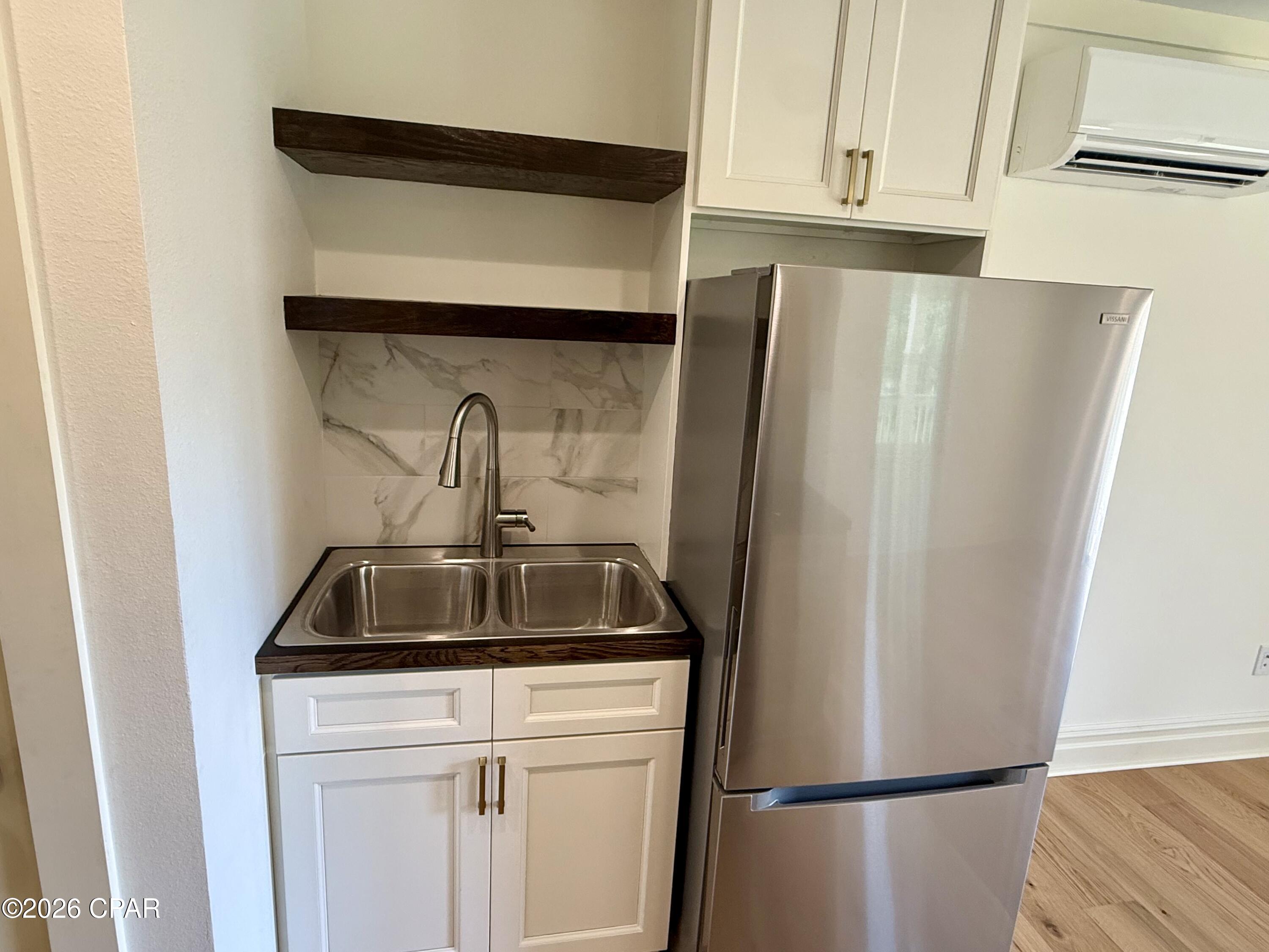 Image 9 For 145 6th Street