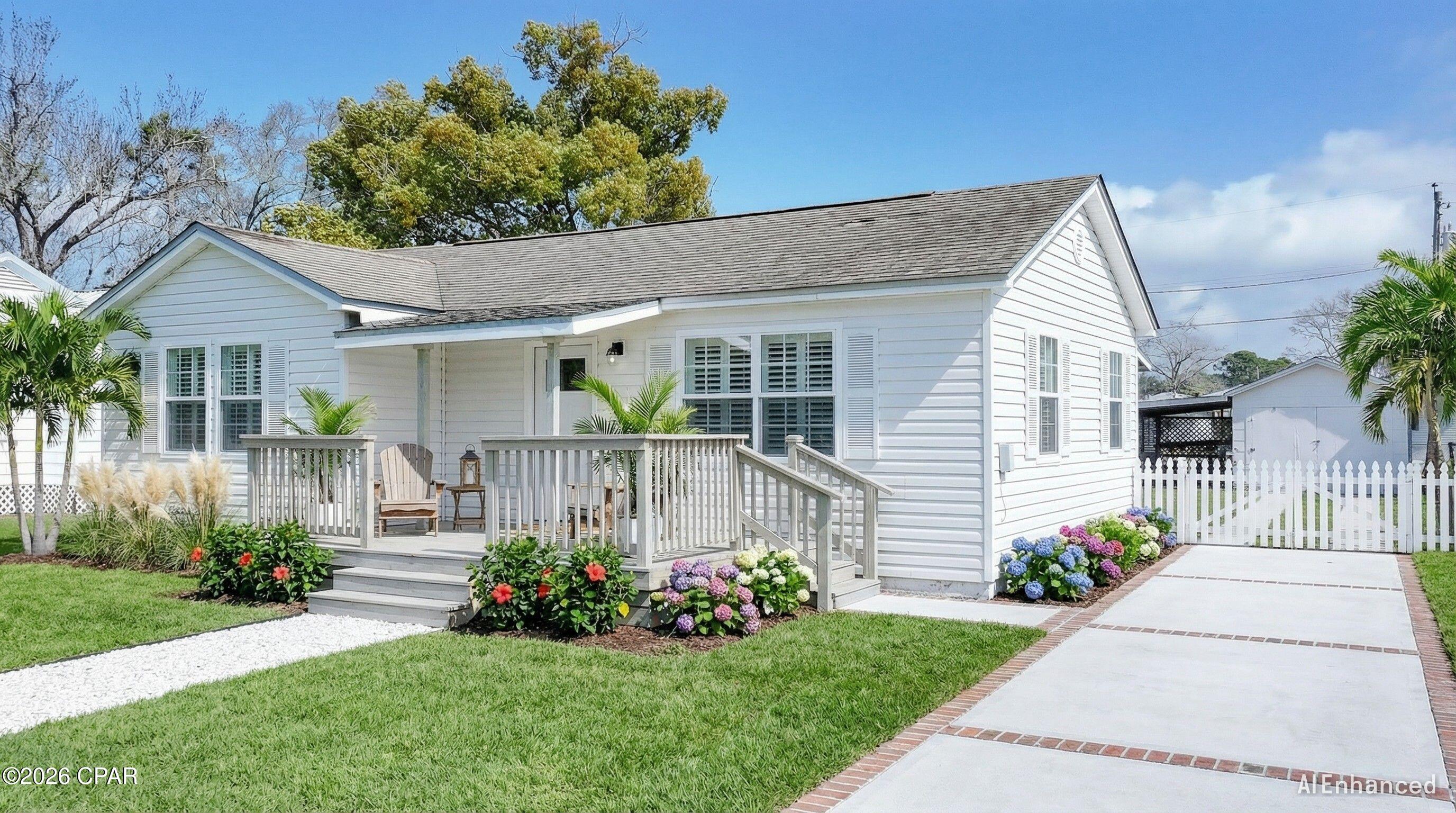 Homes for sale in Port Saint Joe, FL | 1309 Mcclelland Ave, Port Saint Joe, FL 32456 | MLS# 785642