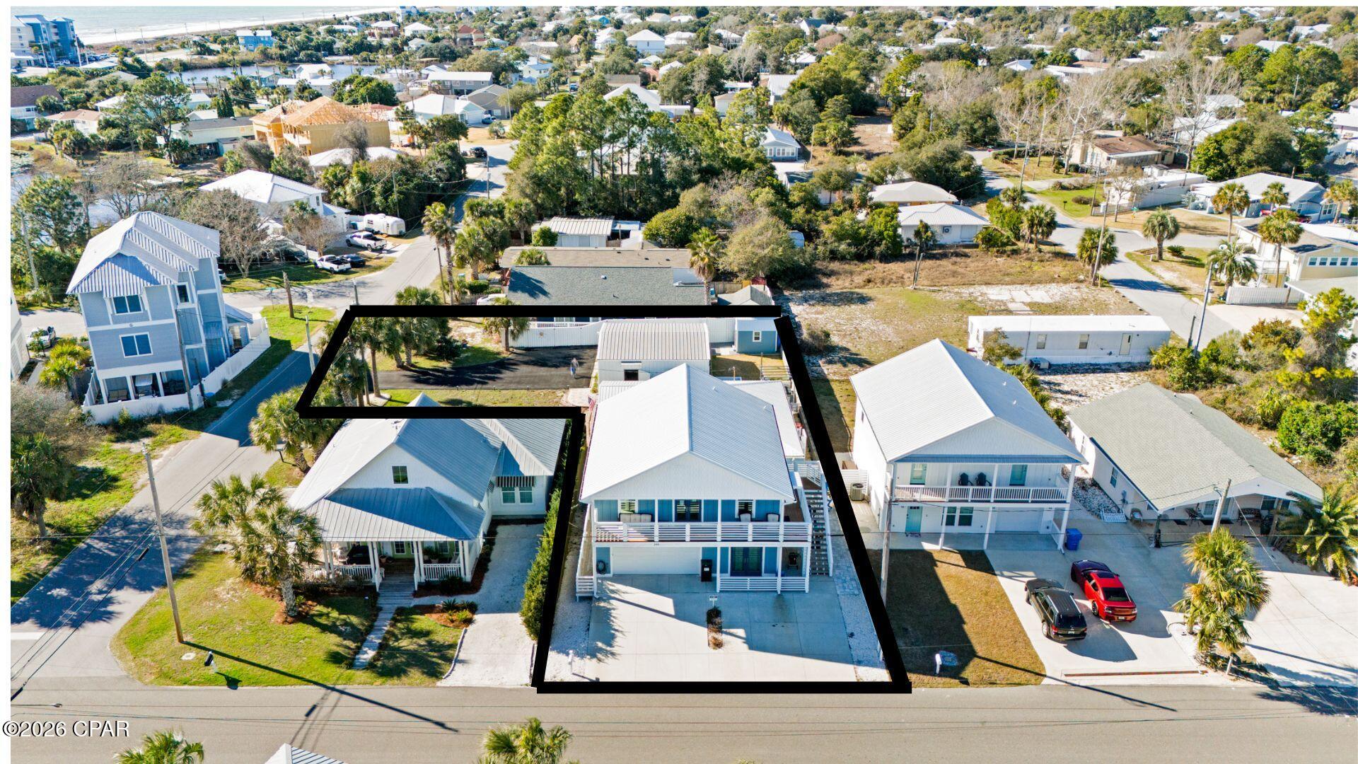 Listing photo id 1 for 209 Oleander Drive