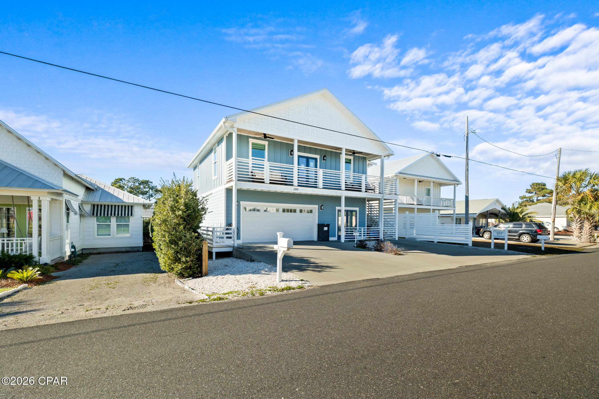 Listing photo id 4 for 209 Oleander Drive