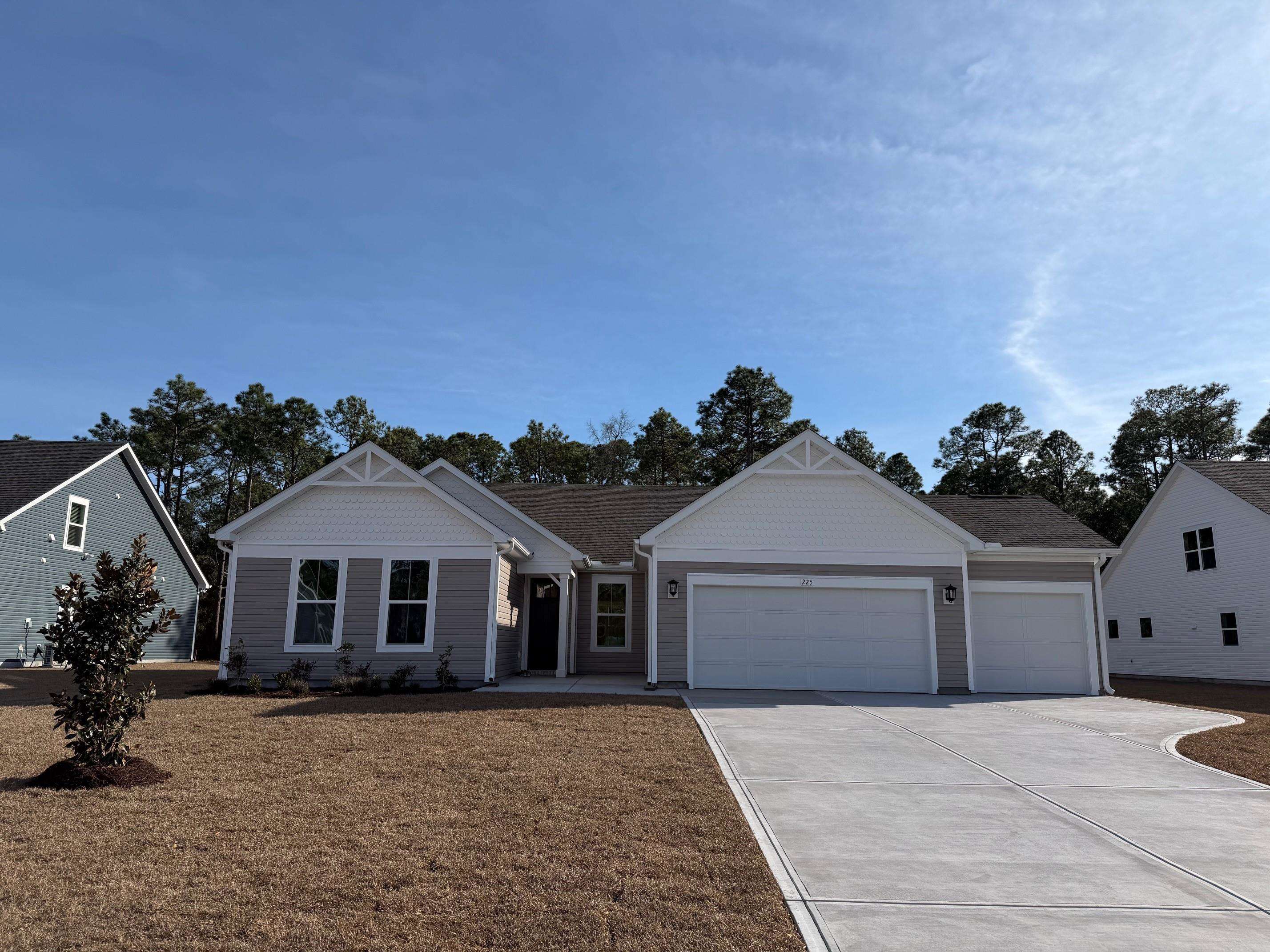 225 Northbrook Dr Murrells Inlet, SC 29576