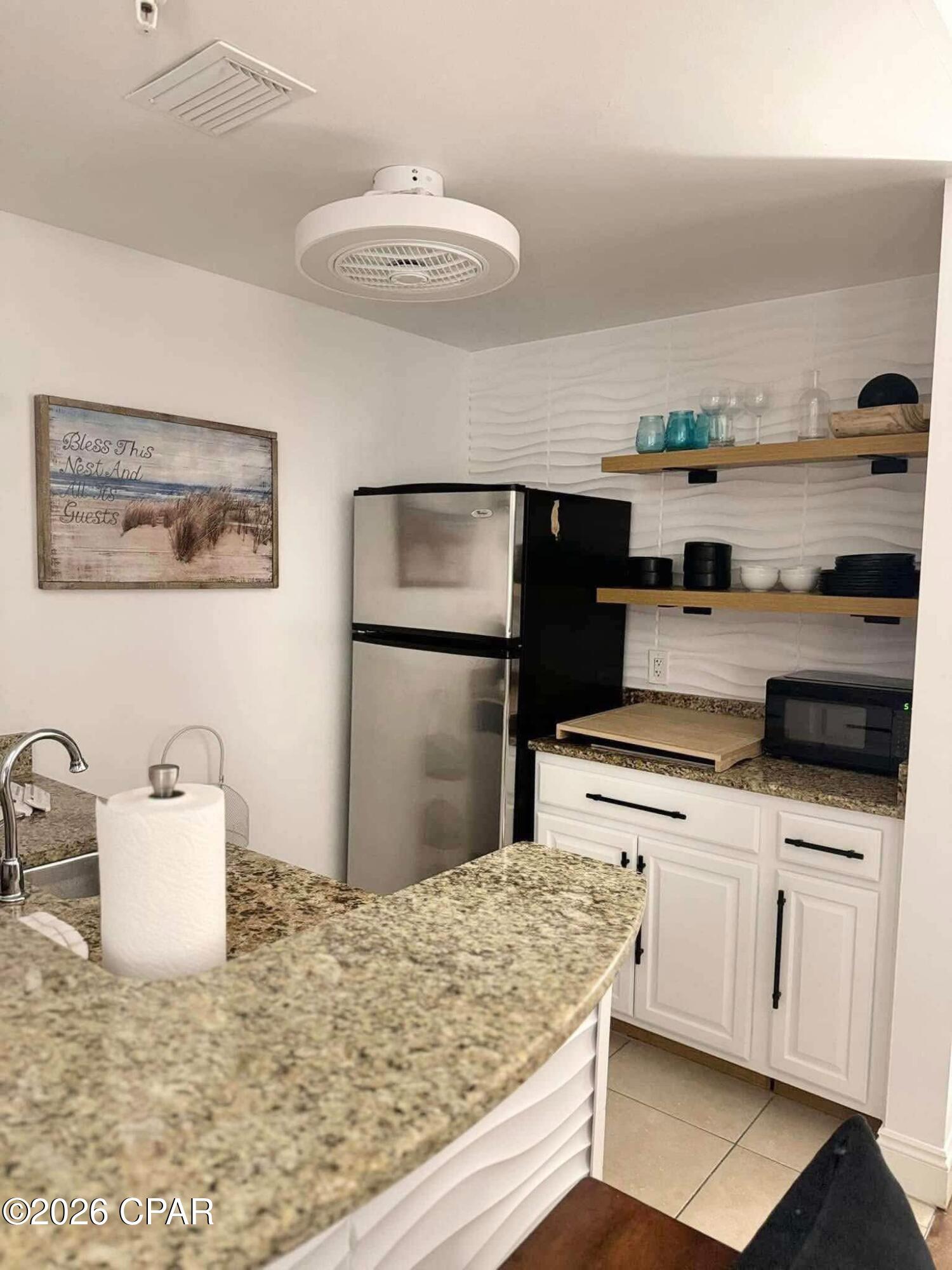 Image 12 For 114 Carillon Market Street 213