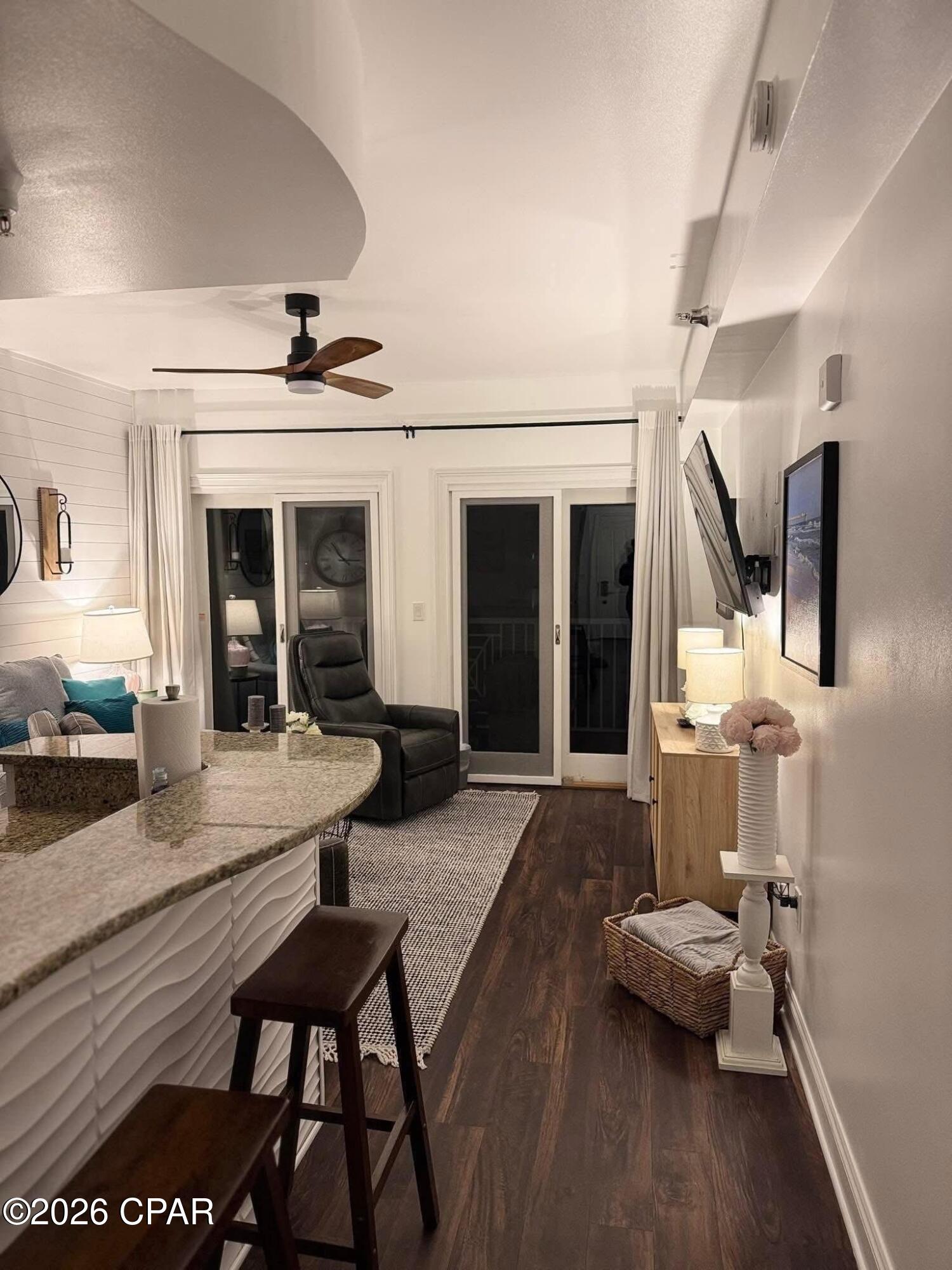 Image 15 For 114 Carillon Market Street 213