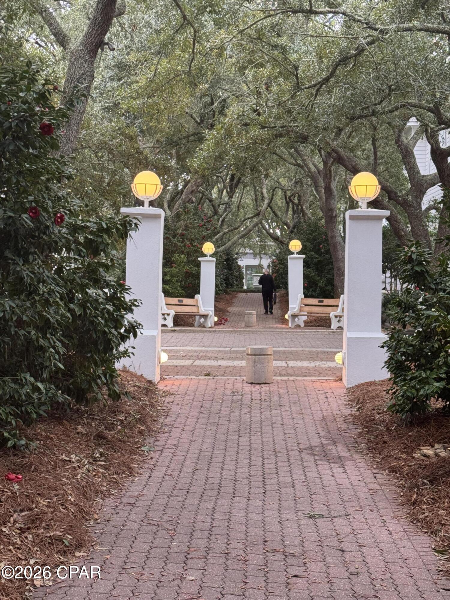 Image 33 For 114 Carillon Market Street 213