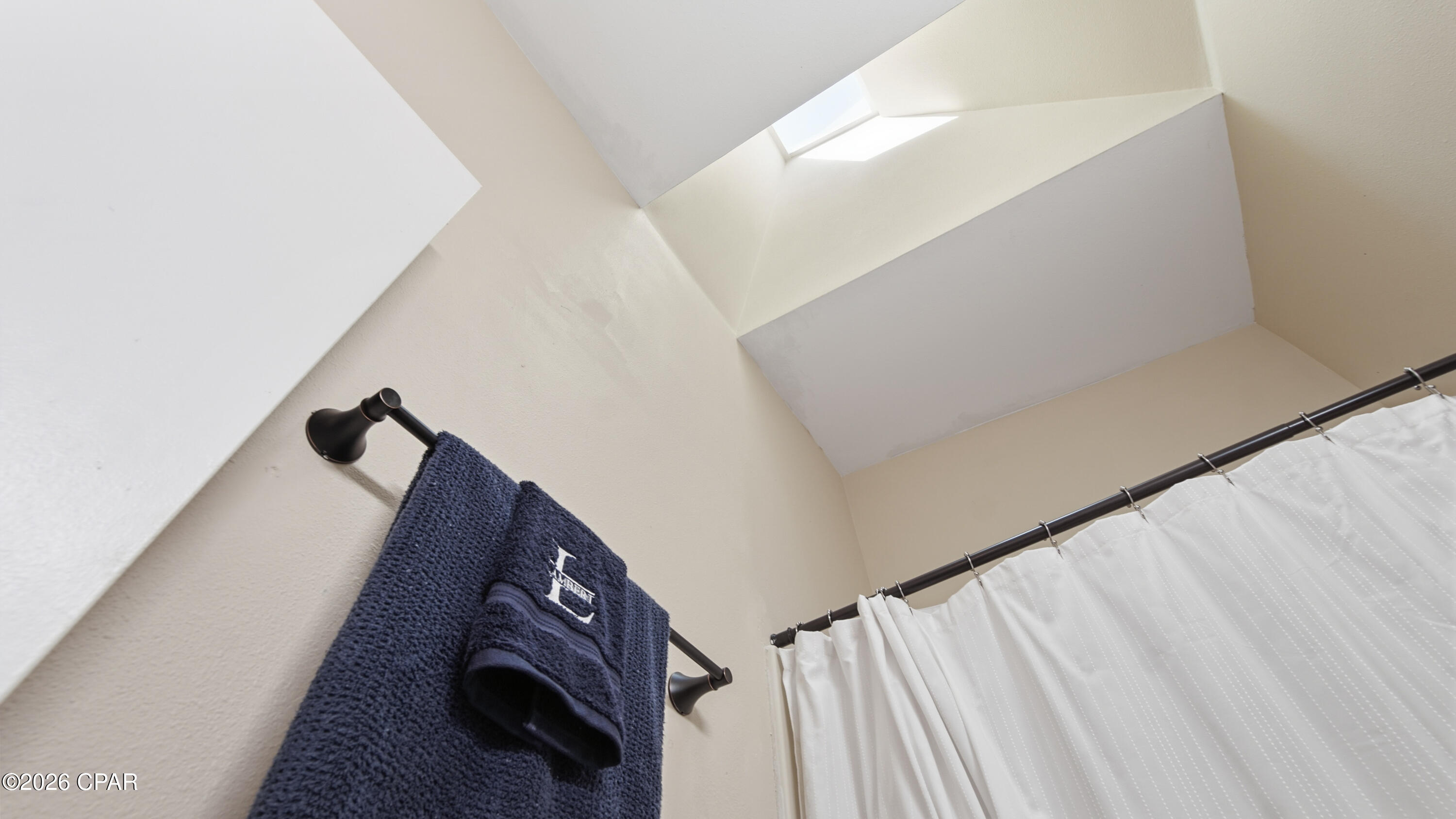 Image 17 For 4078 Woodridge Road