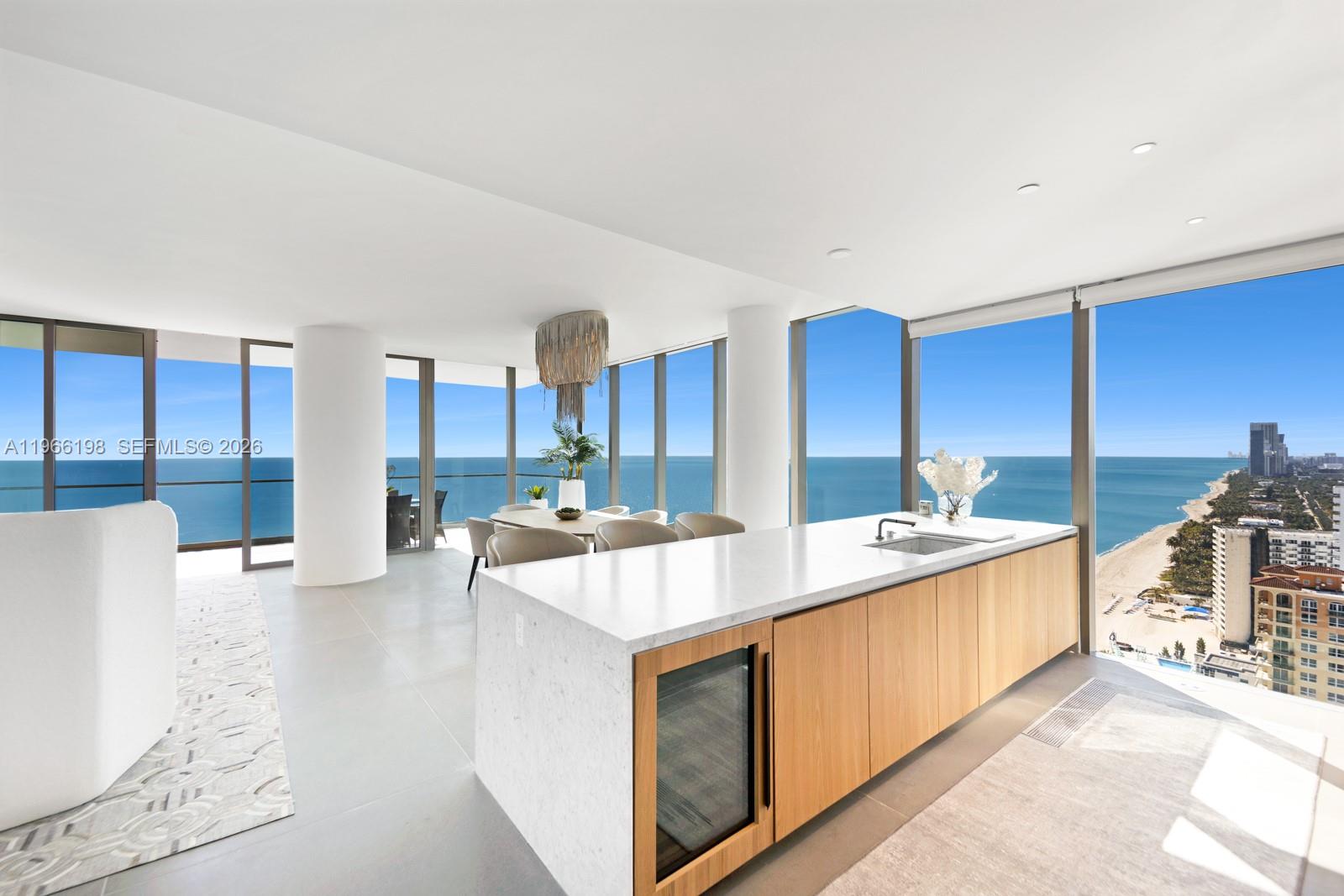 2000 Ocean Dr Unit 25 B, Hallandale Beach, Florida 33009