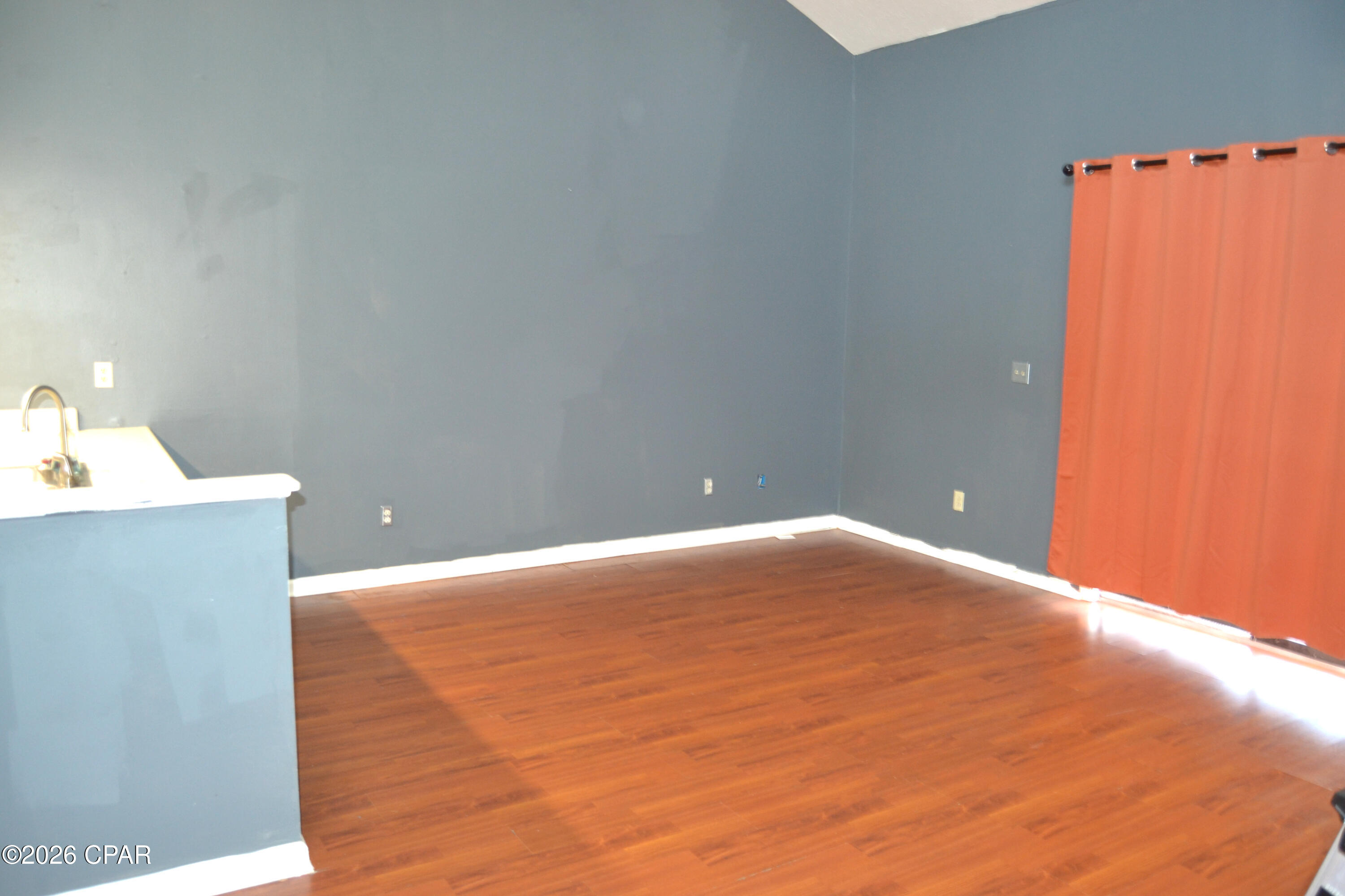 Image 8 For 522 Arrow Street
