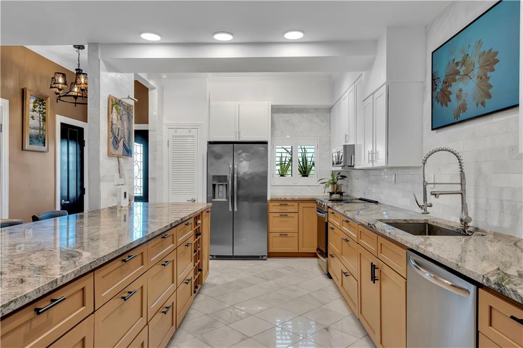 Homes for sale in New Orleans, LA | 7300 Lakeshore Dr #20, New Orleans, LA 70124 | MLS# 2543996