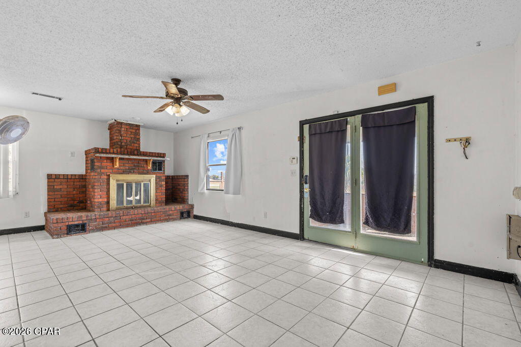 Image 3 For 403 Transmitter Road