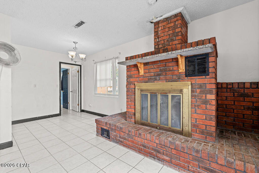 Image 5 For 403 Transmitter Road