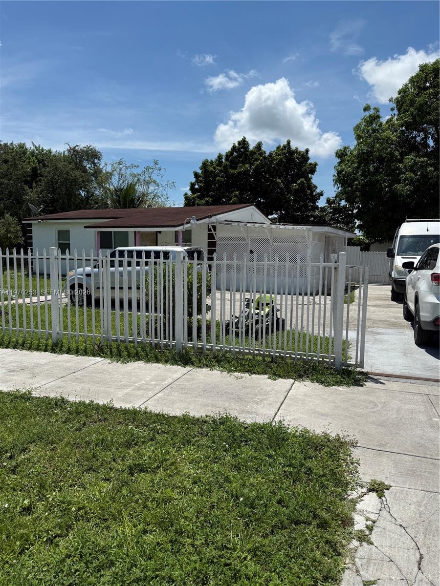 Pine Tree Park 1St Addn