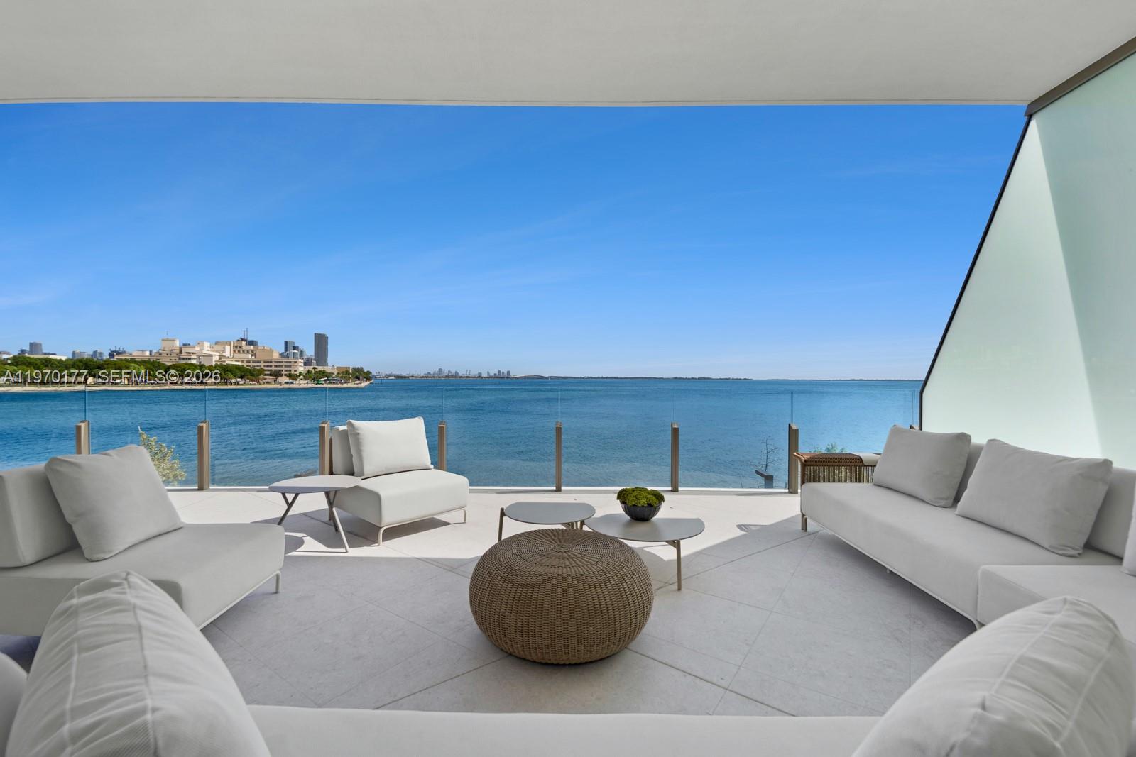 Vita Grove Isle