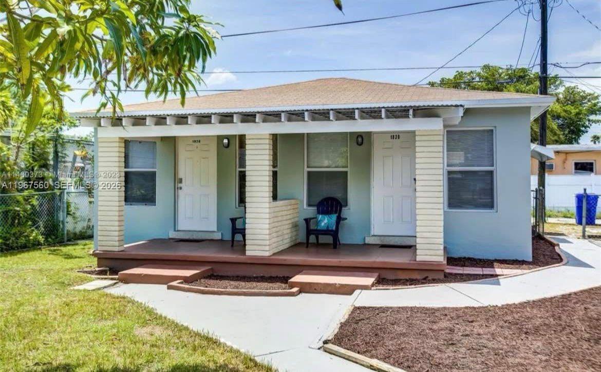 Hollywood South Side Add