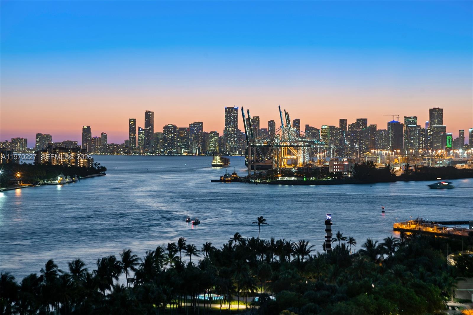 Continuum On South Beach