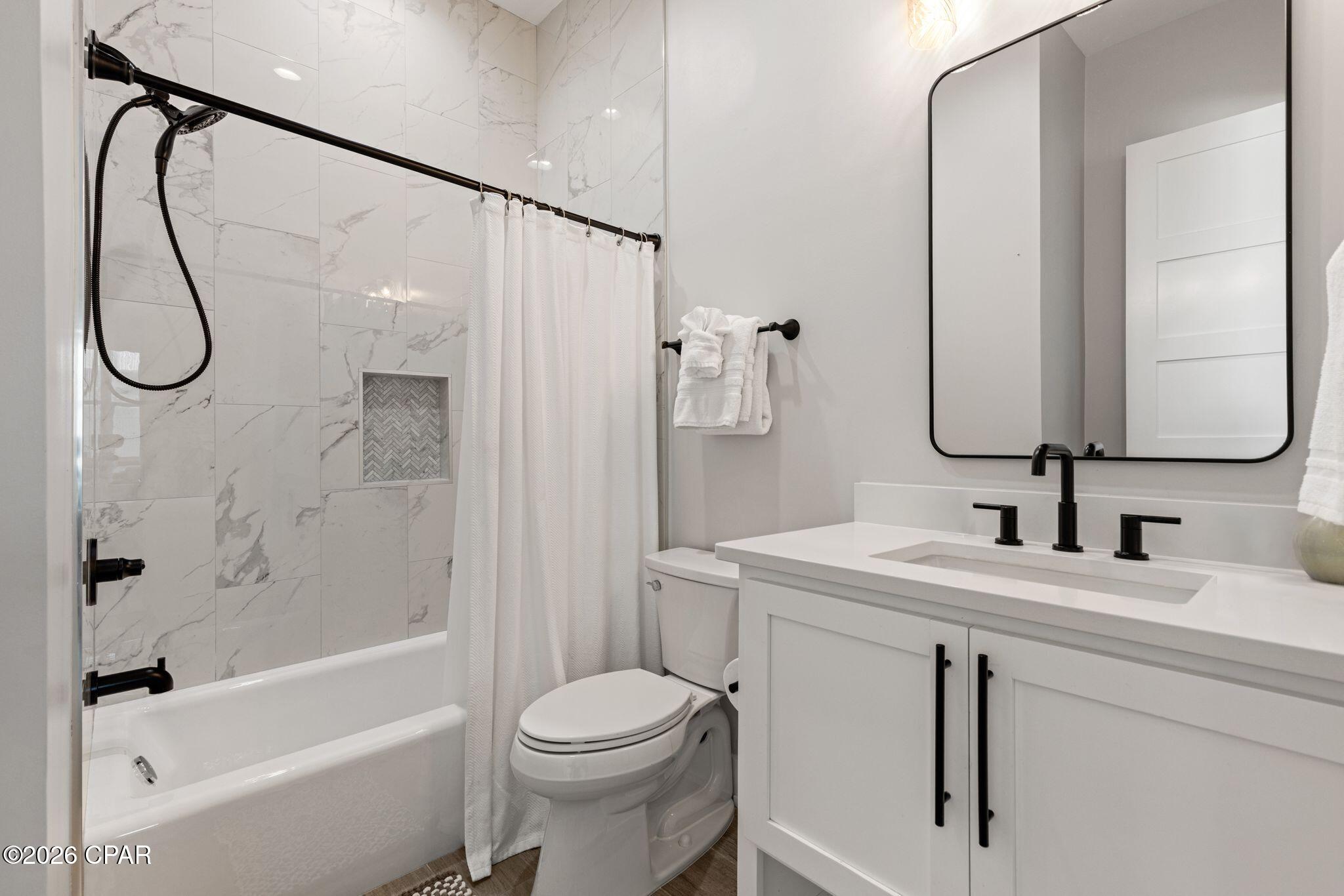 Image 16 For 14328 Front Beach Road