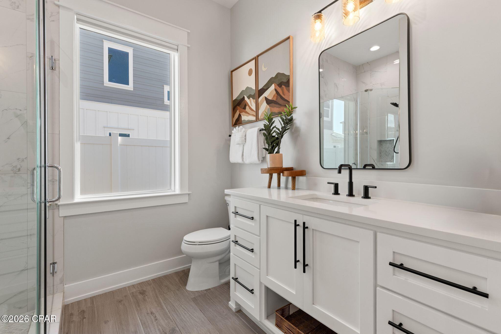 Image 19 For 14328 Front Beach Road