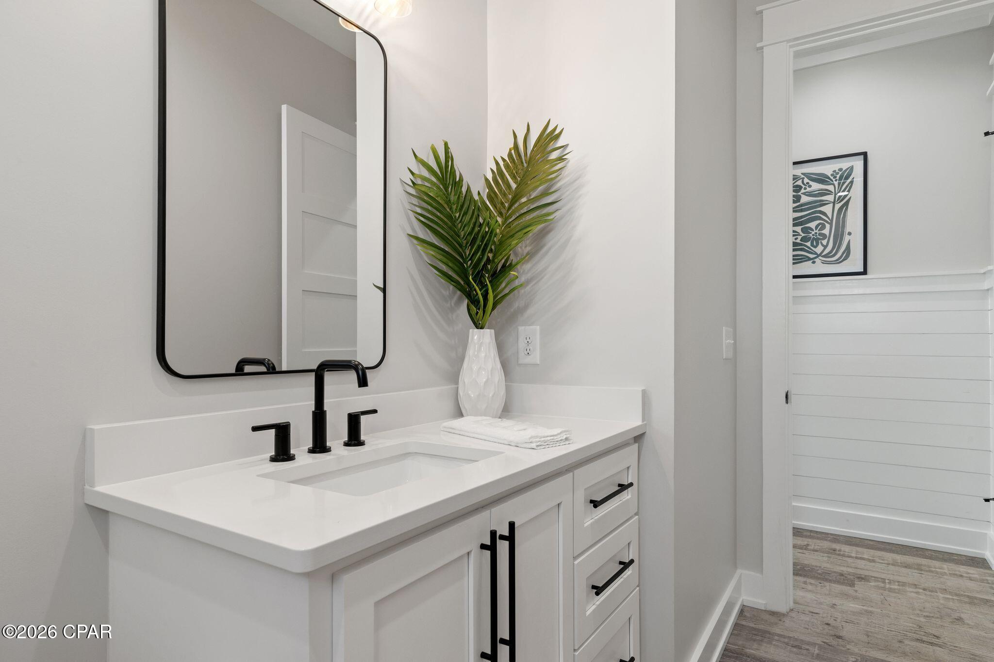 Image 32 For 14328 Front Beach Road