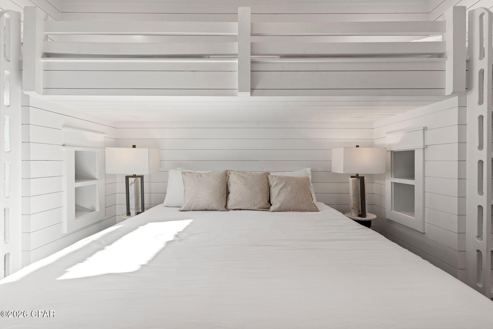 Image 7 For 14328 Front Beach Road