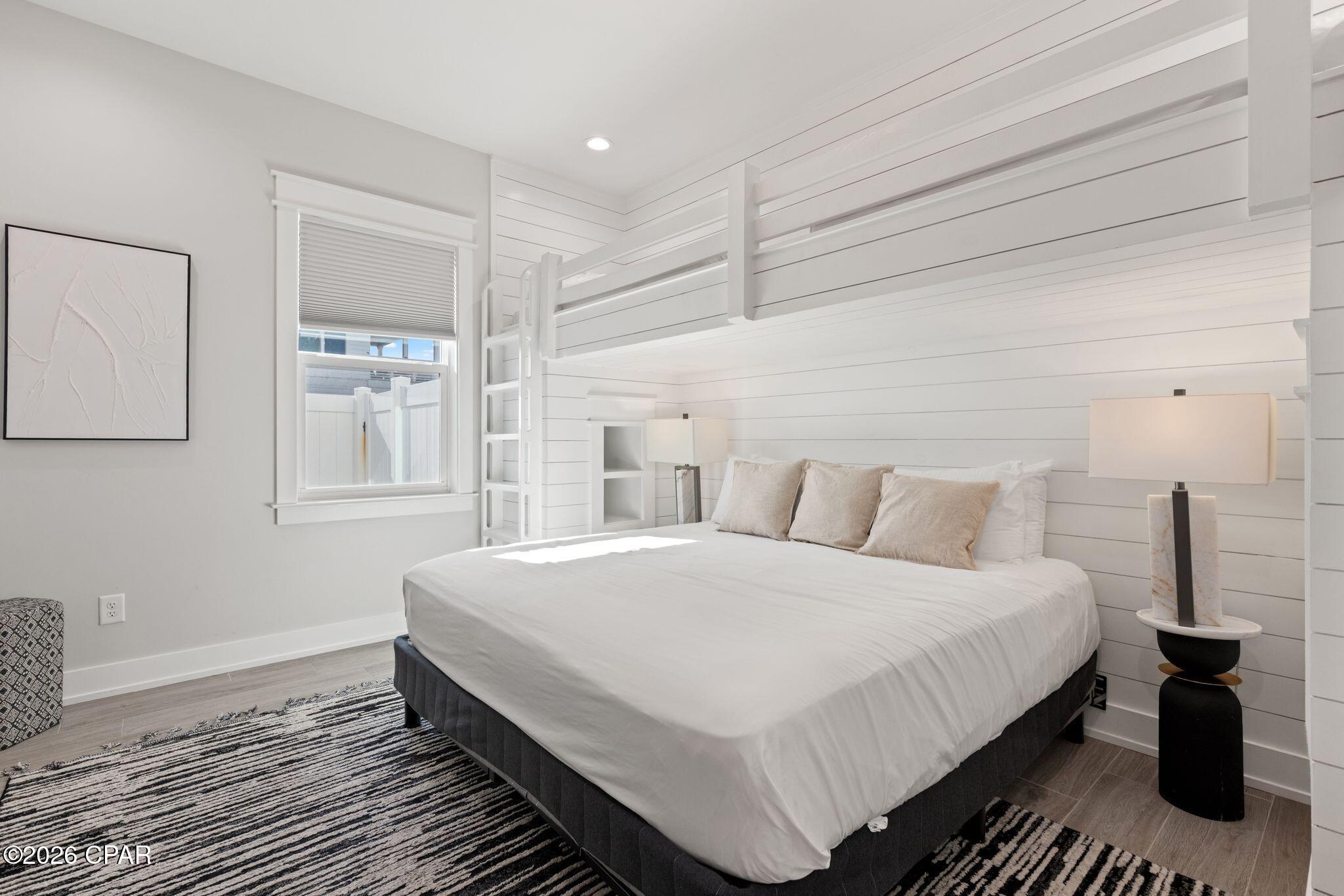 Image 9 For 14328 Front Beach Road