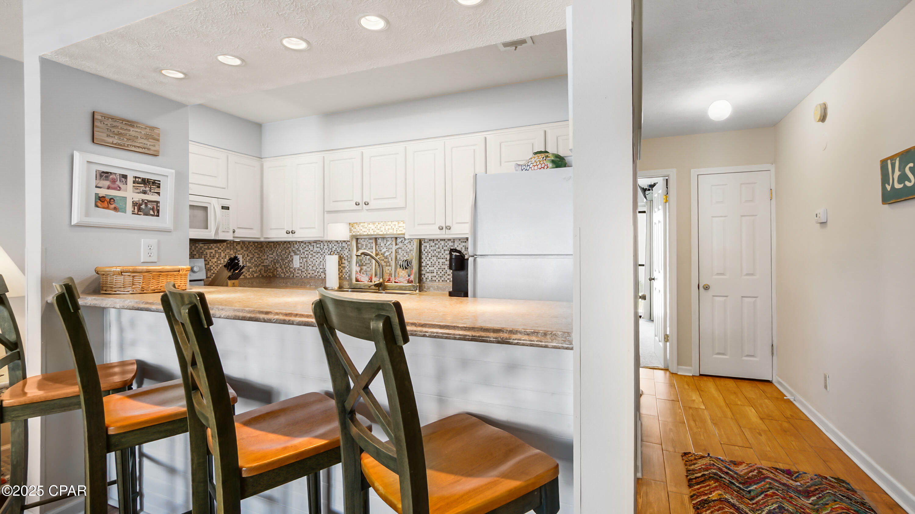Image 4 For 6829 Thomas Drive 306