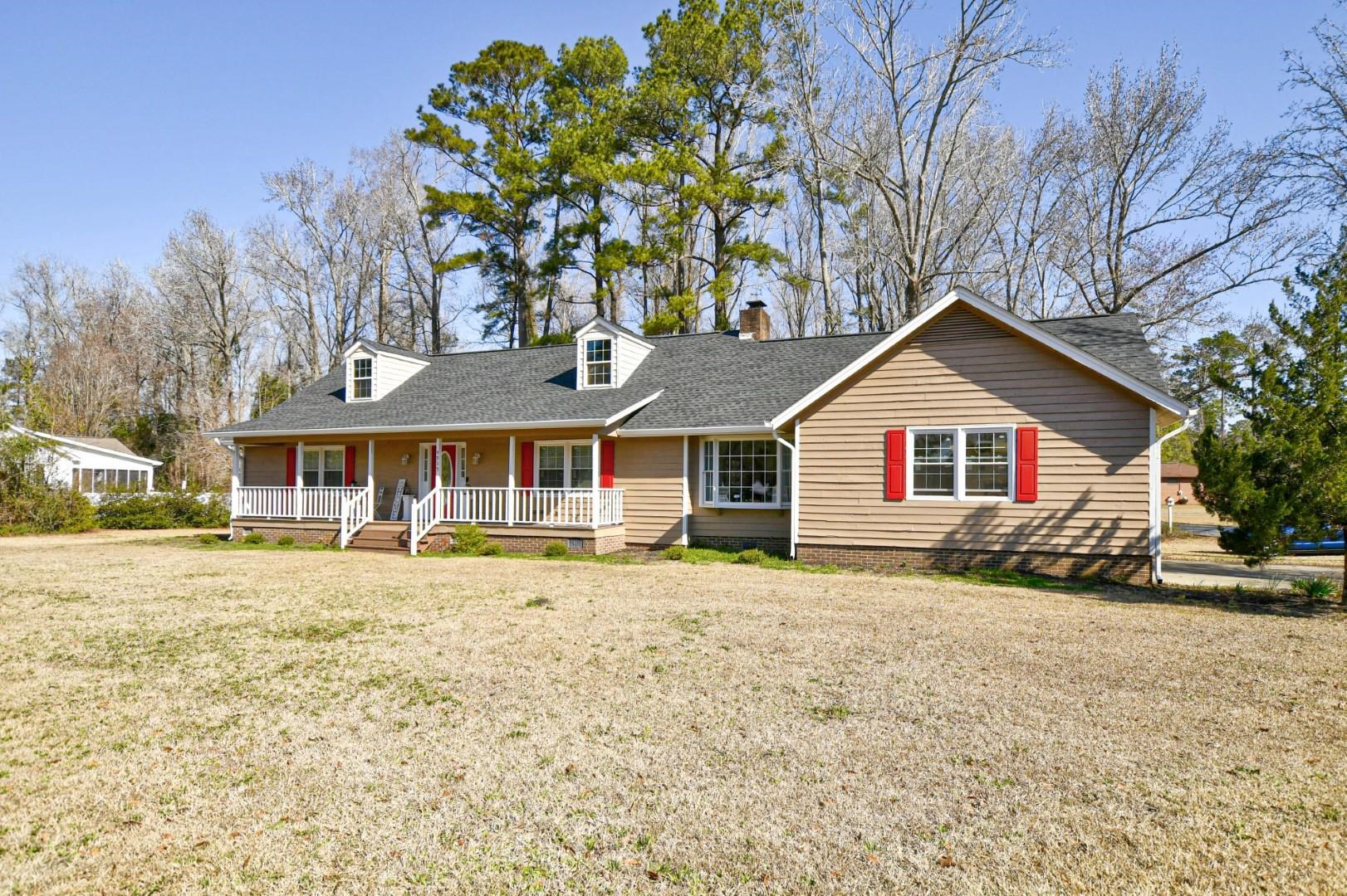 4935 Meadow St. Loris, SC 29569