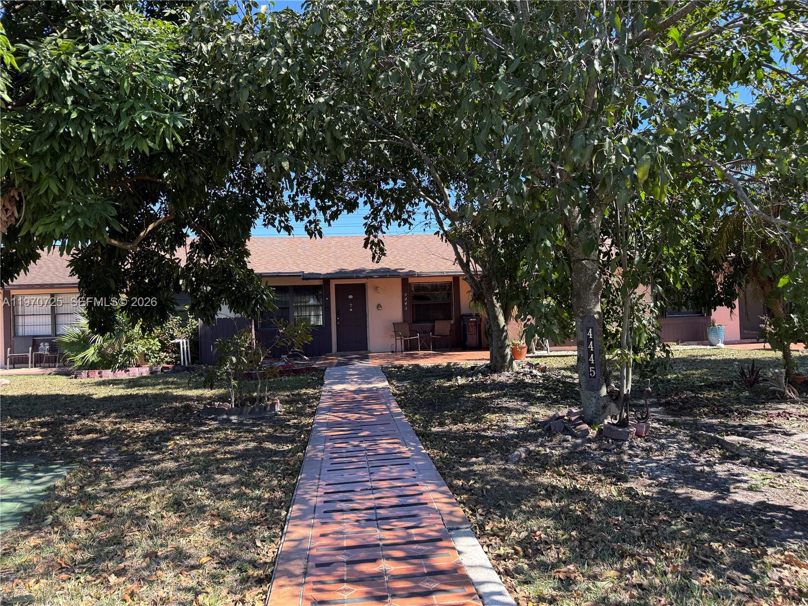 San Sebastian Twnhses