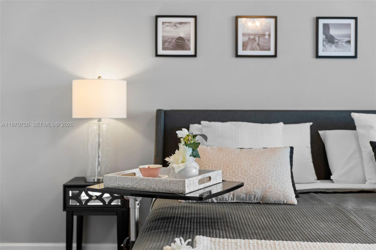 Marina Bay Club Condo Hot