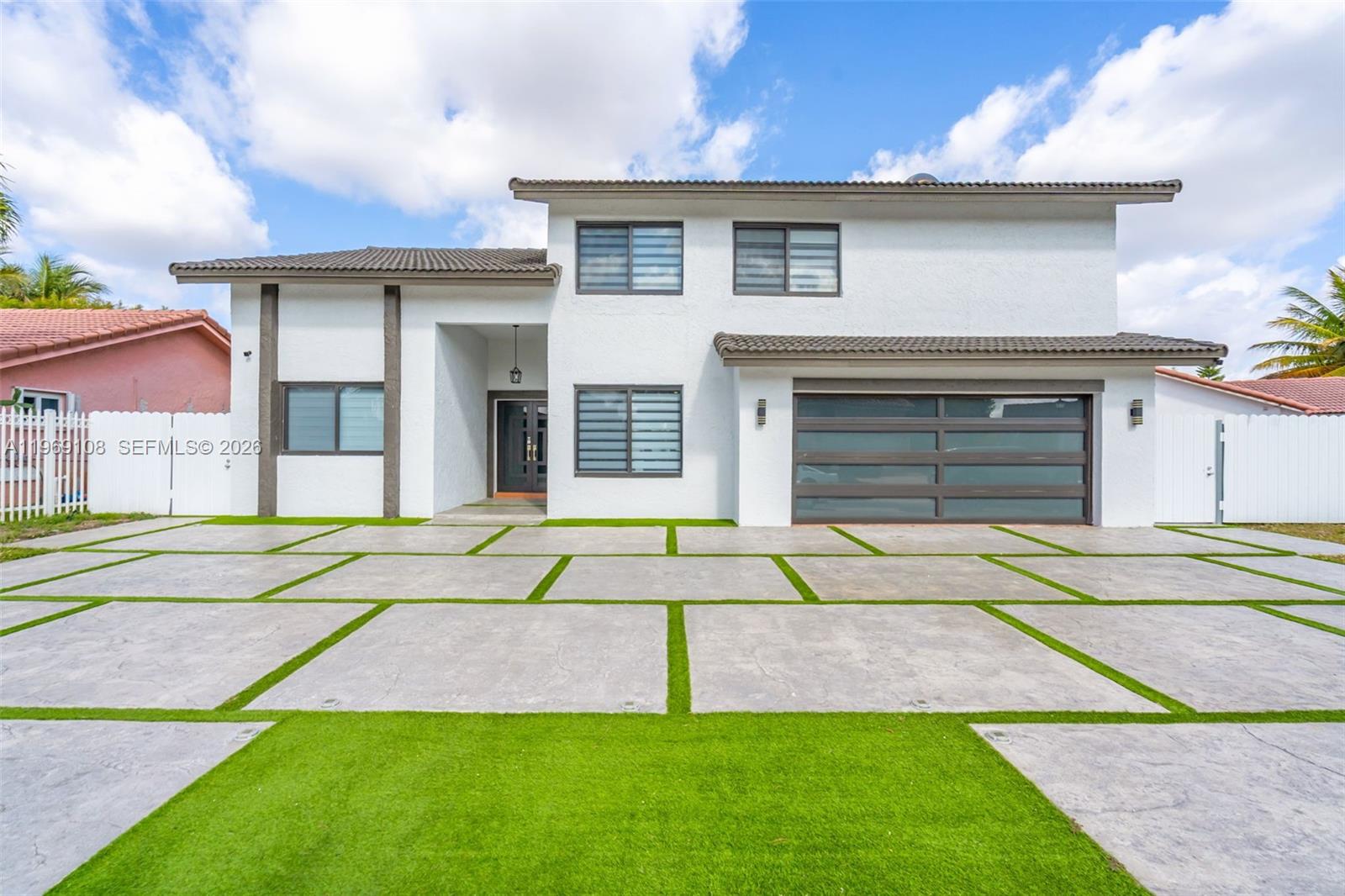 Country Lake Manors Sec 2