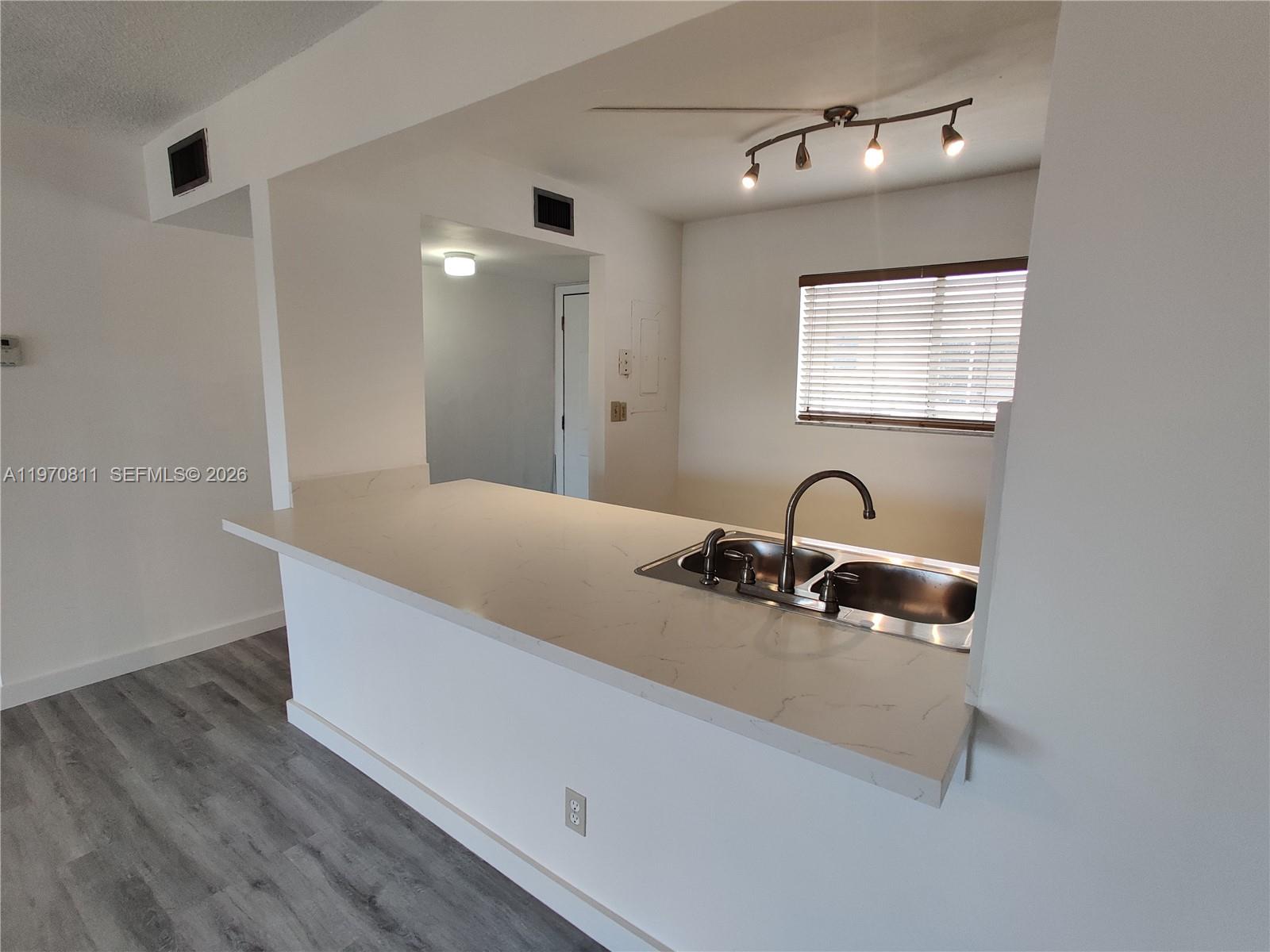 Country Lane Condo #1